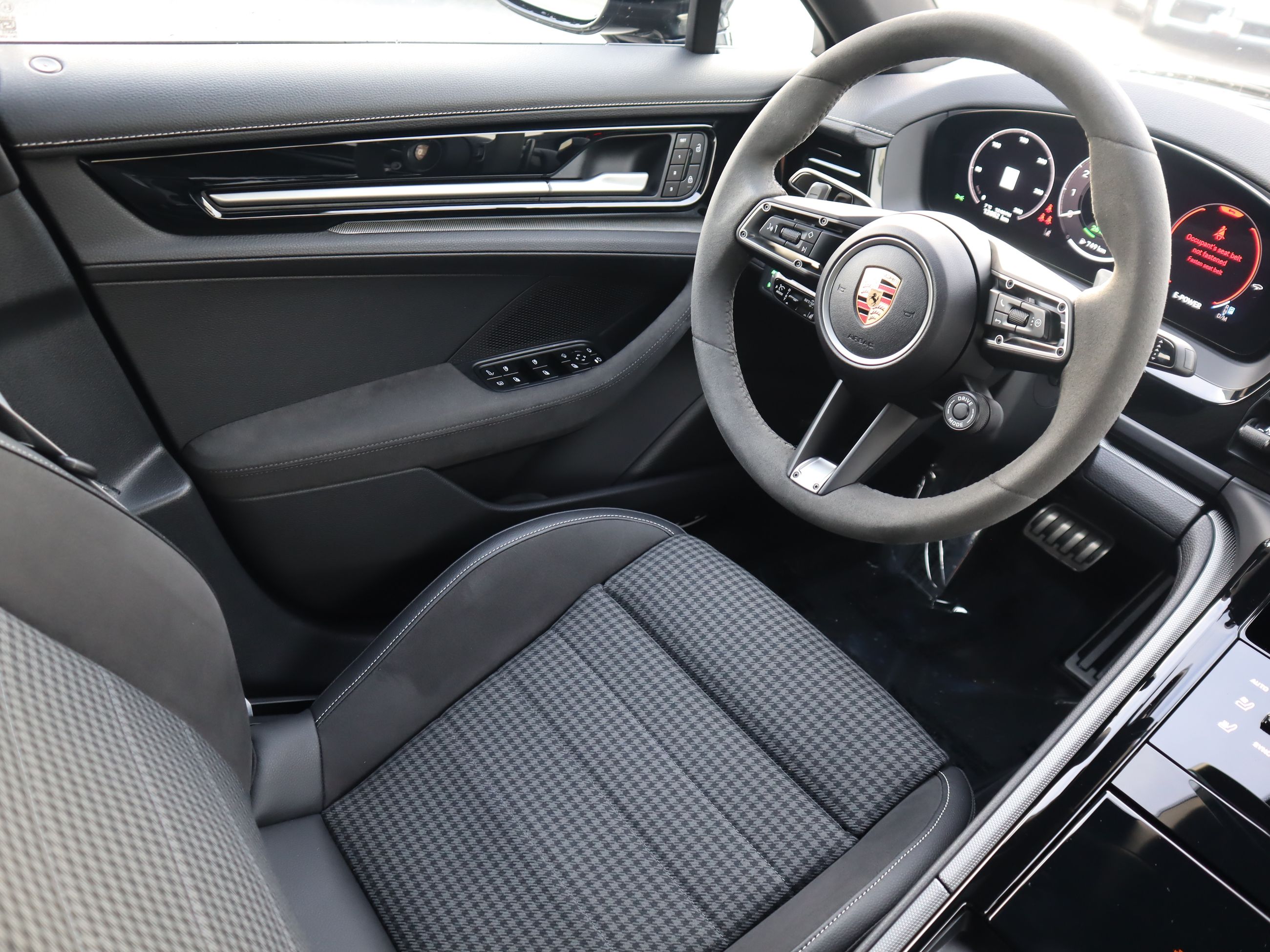 2025 Porsche Panamera in Vancouver, British Columbia