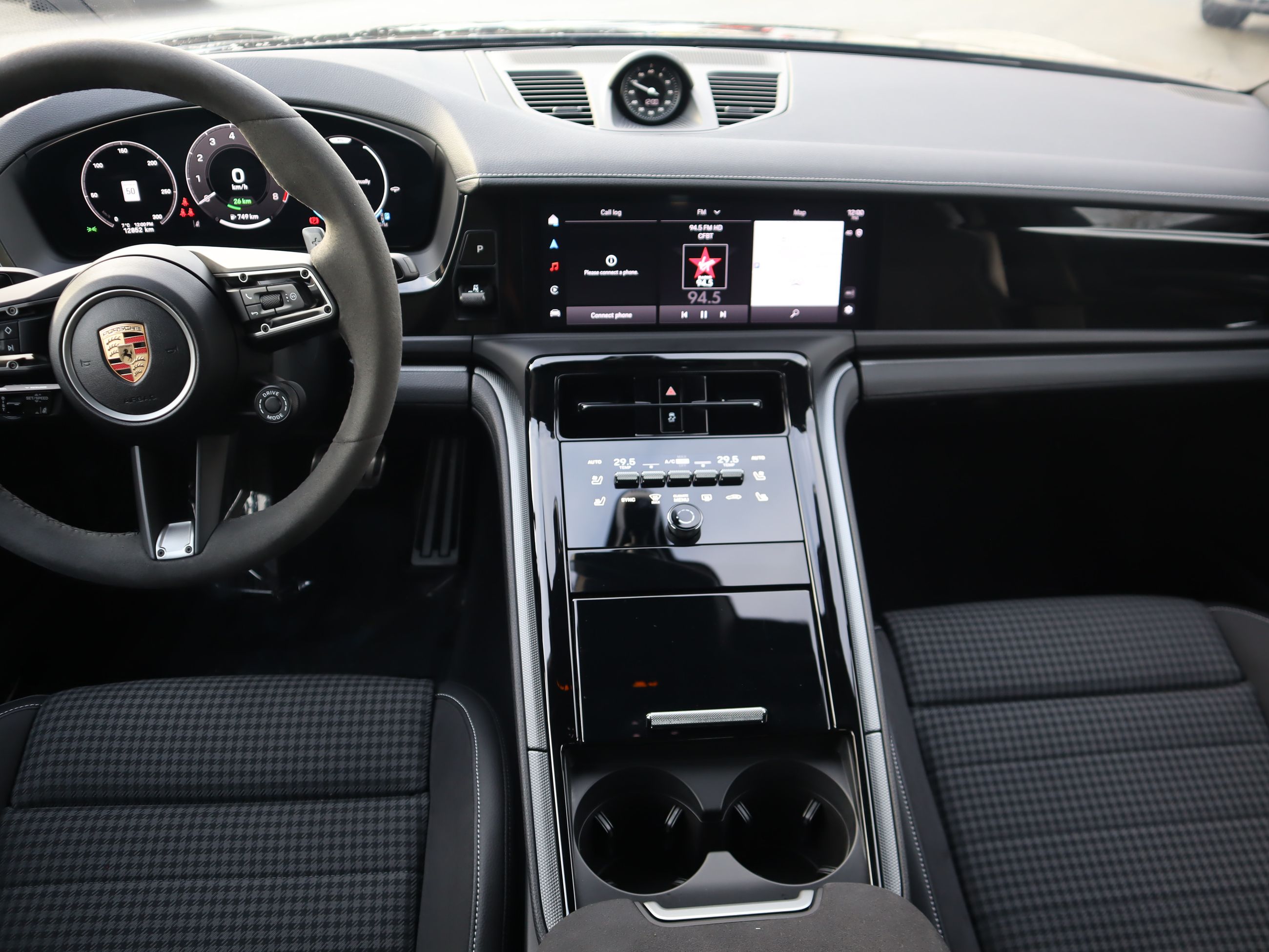 2025 Porsche Panamera in Vancouver, British Columbia