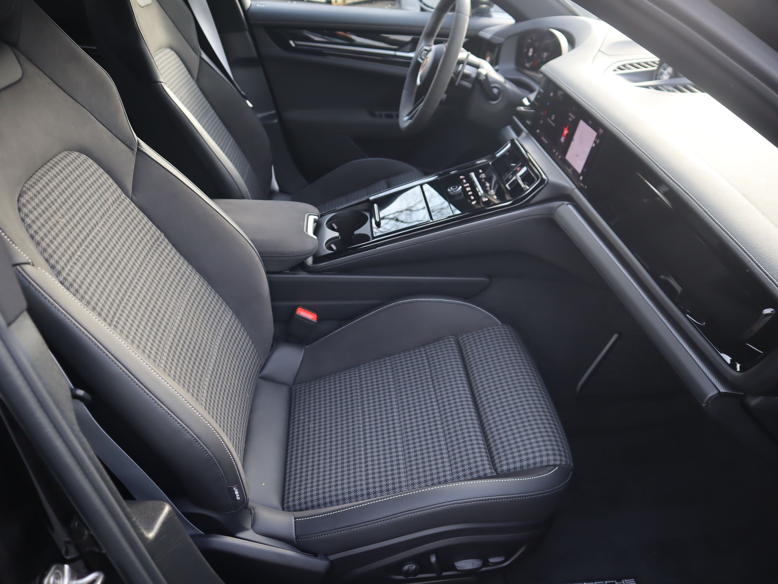 2025 Porsche Panamera in Vancouver, British Columbia