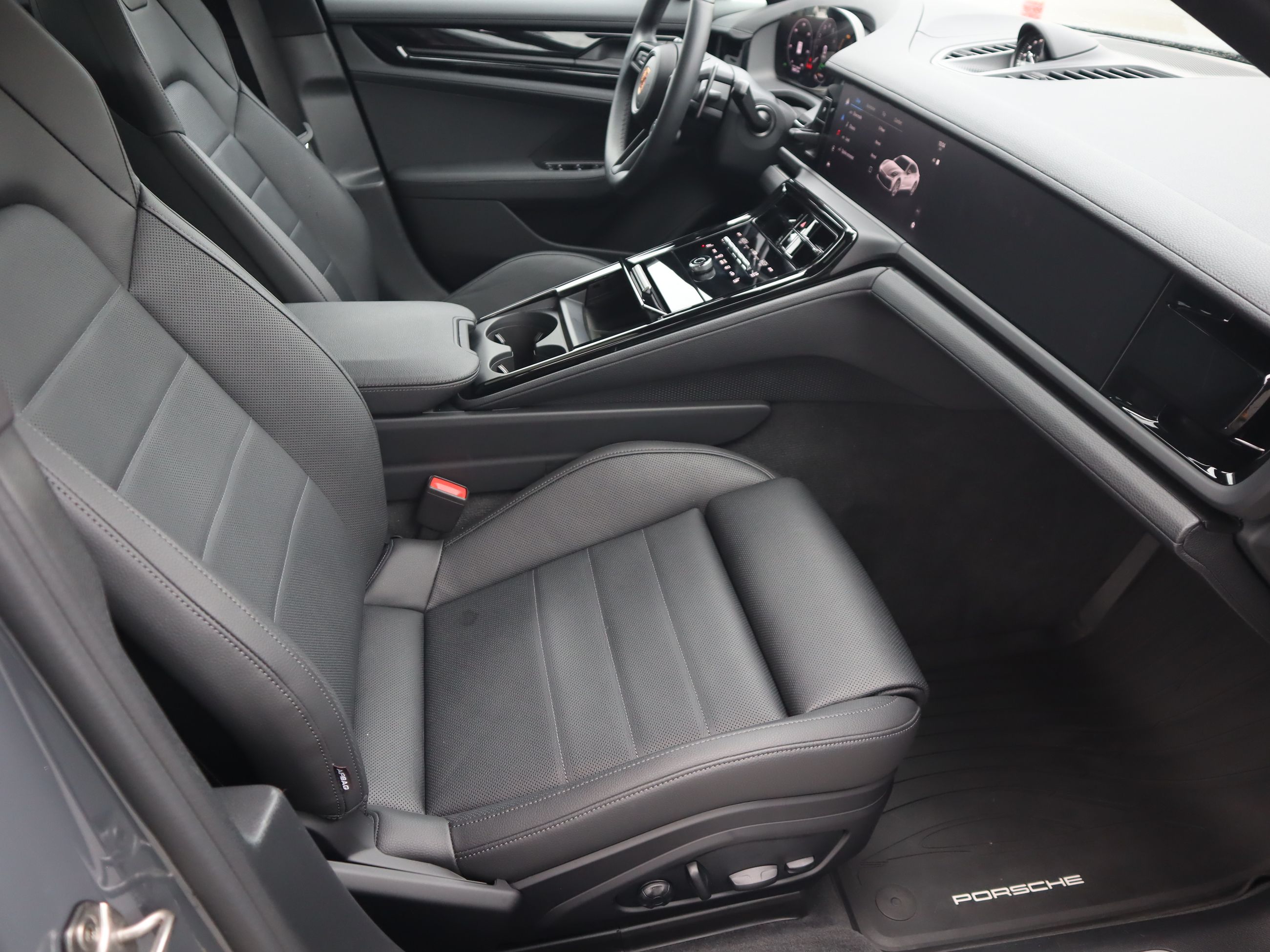 Porsche Panamera  2025 à Vancouver, Colombie-Britannique