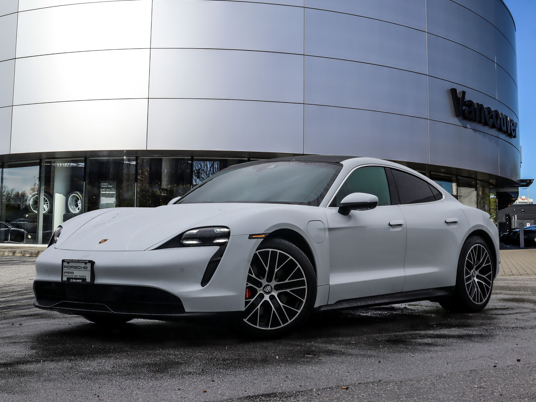 Porsche Taycan  2020 à Vancouver, Colombie-Britannique