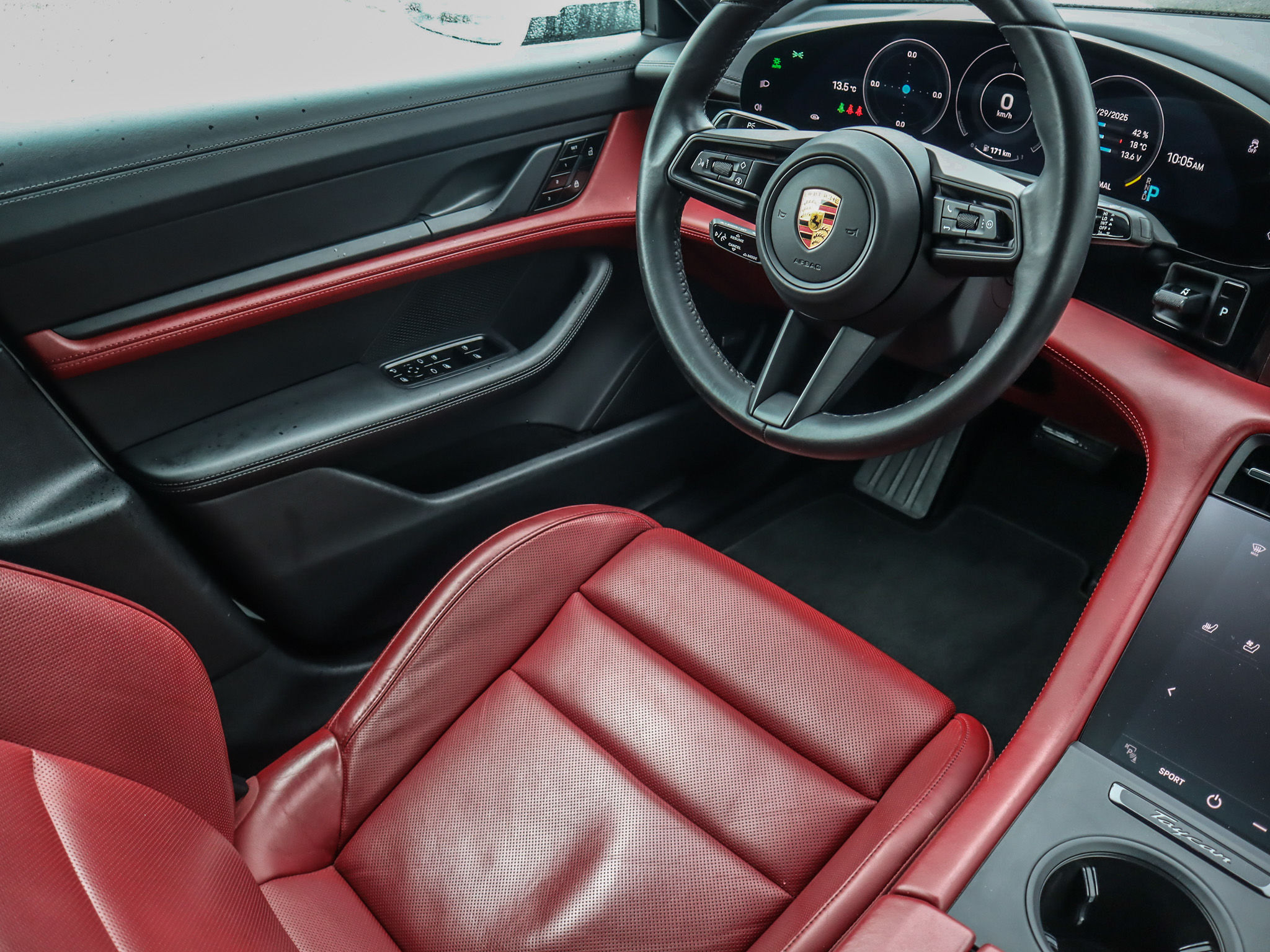 Porsche Taycan  2020 à Vancouver, Colombie-Britannique