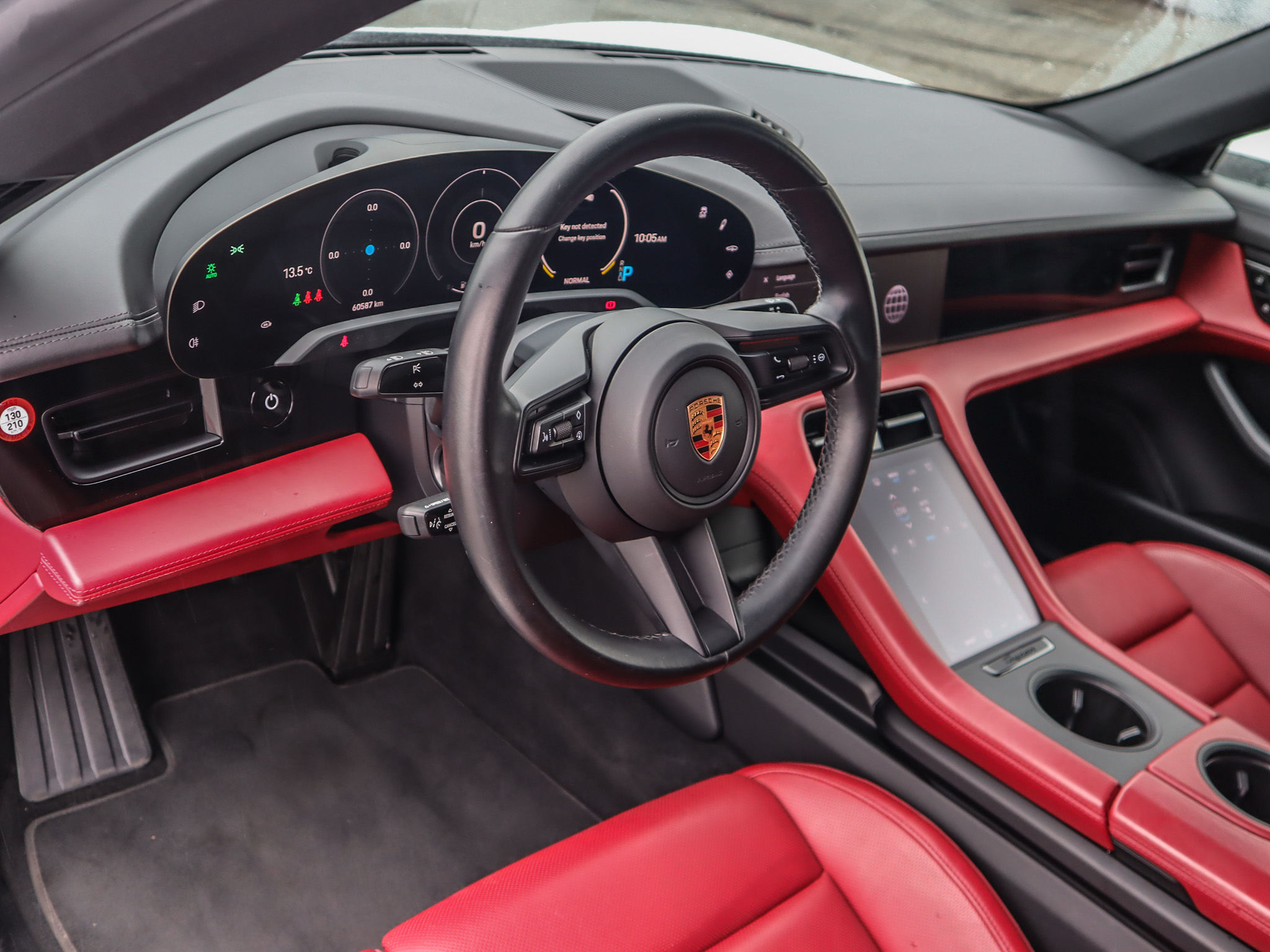 Porsche Taycan  2020 à Vancouver, Colombie-Britannique