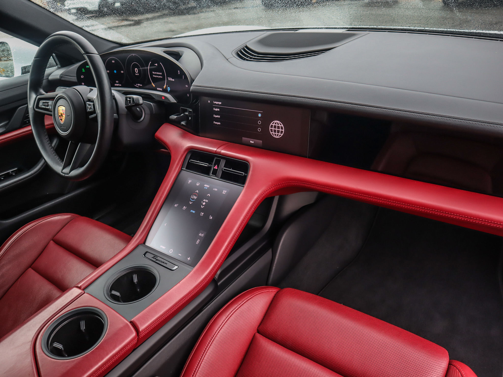 Porsche Taycan  2020 à Vancouver, Colombie-Britannique