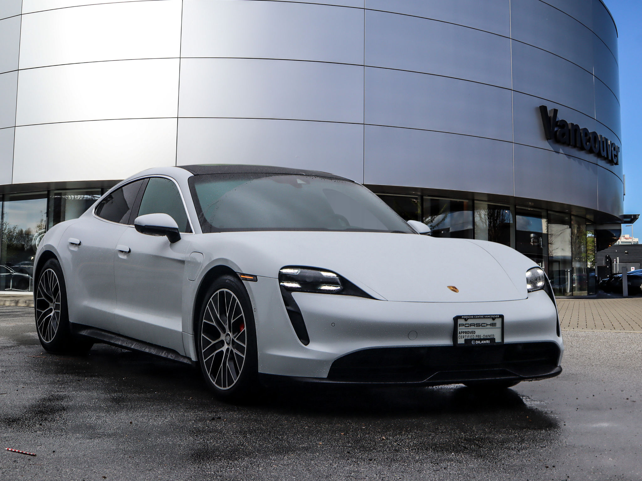 Porsche Taycan  2020 à Vancouver, Colombie-Britannique