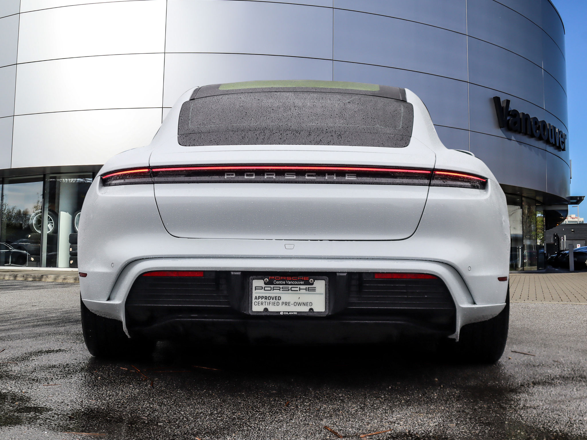 Porsche Taycan  2020 à Vancouver, Colombie-Britannique