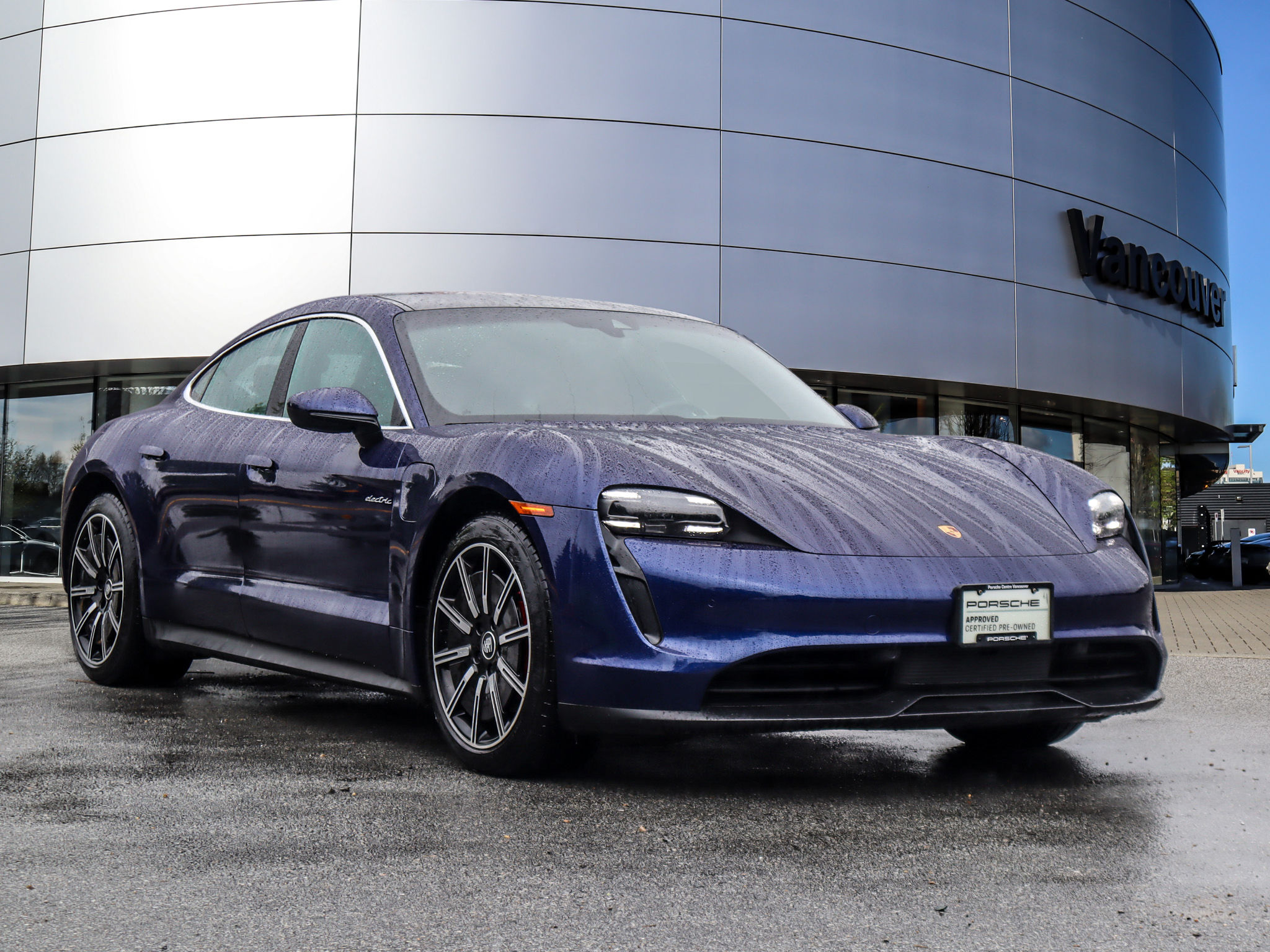 Porsche Taycan  2020 à Vancouver, Colombie-Britannique