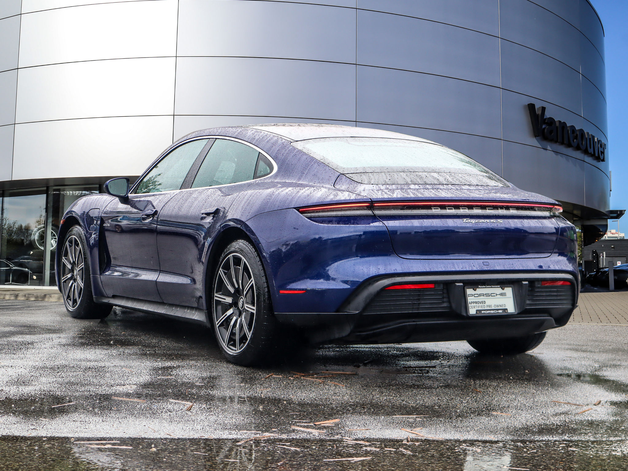 Porsche Taycan  2020 à Vancouver, Colombie-Britannique