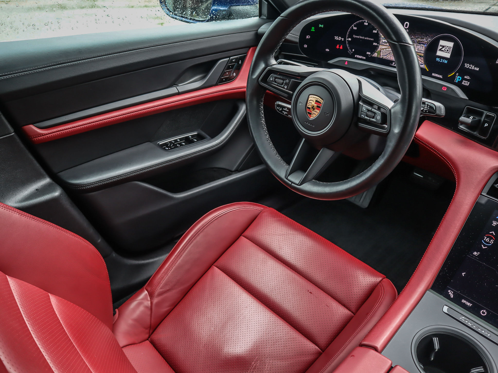 Porsche Taycan  2020 à Vancouver, Colombie-Britannique