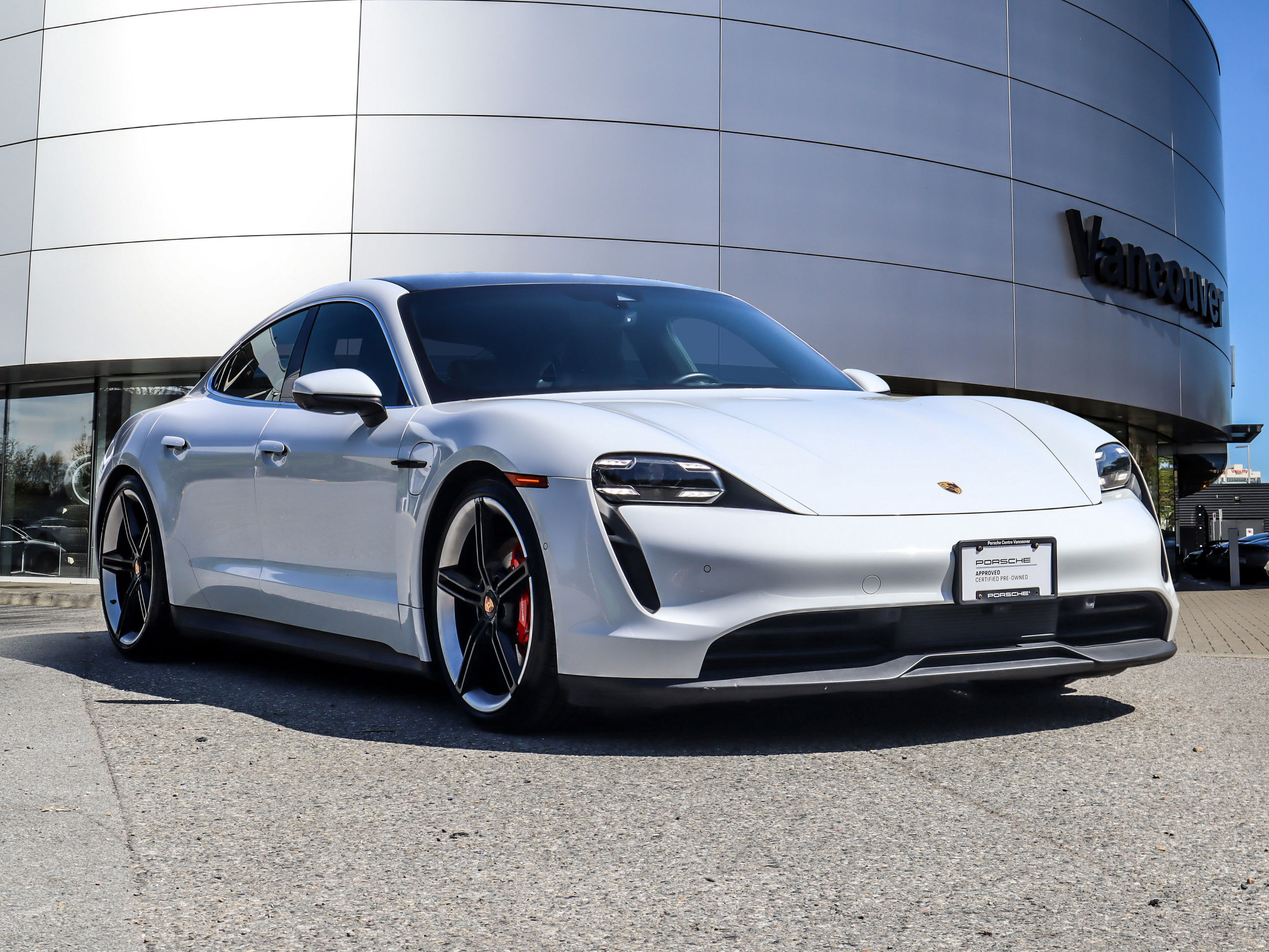 Porsche Taycan  2020 à Vancouver, Colombie-Britannique