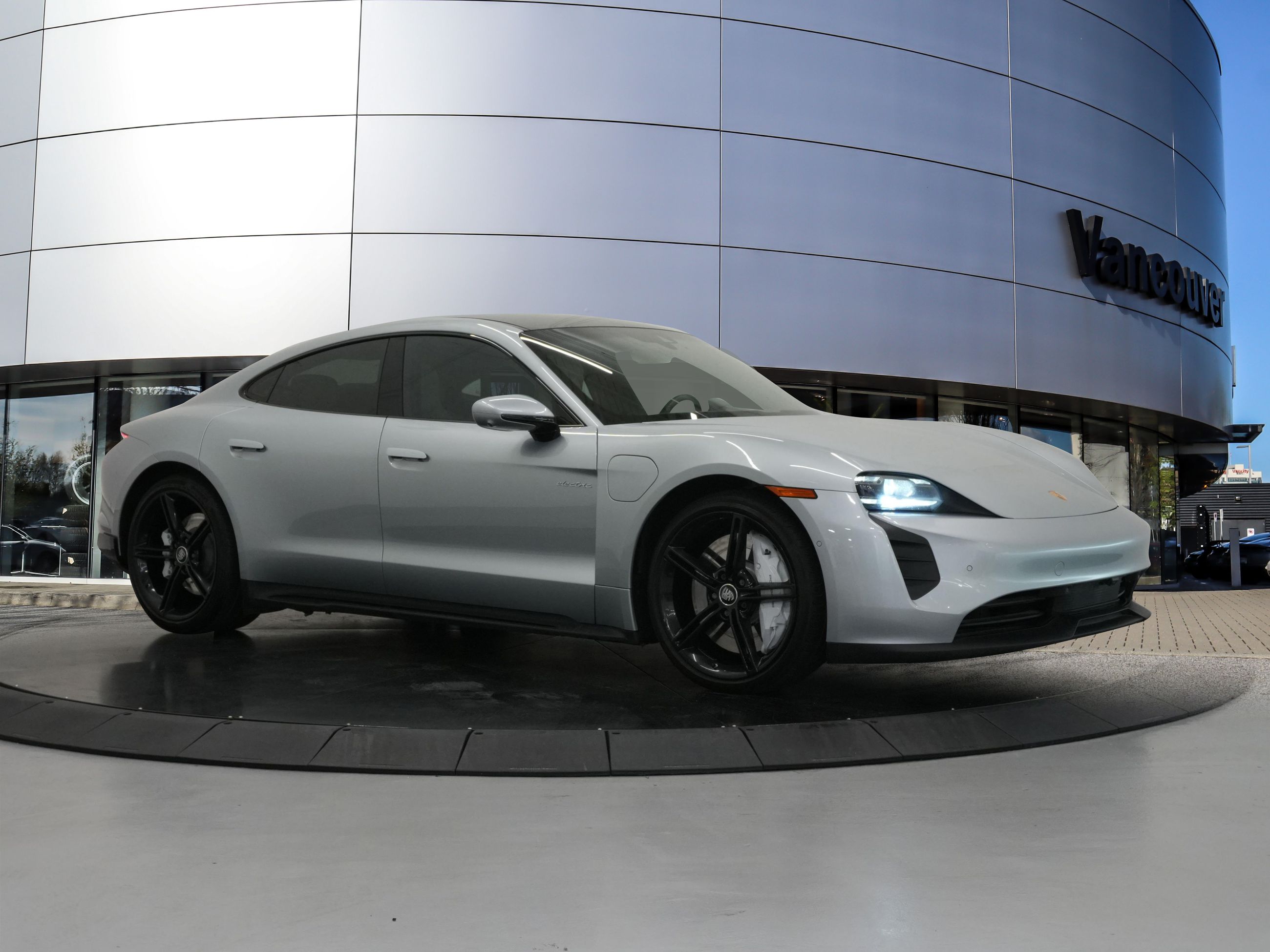 Porsche Taycan  2020 à Vancouver, Colombie-Britannique