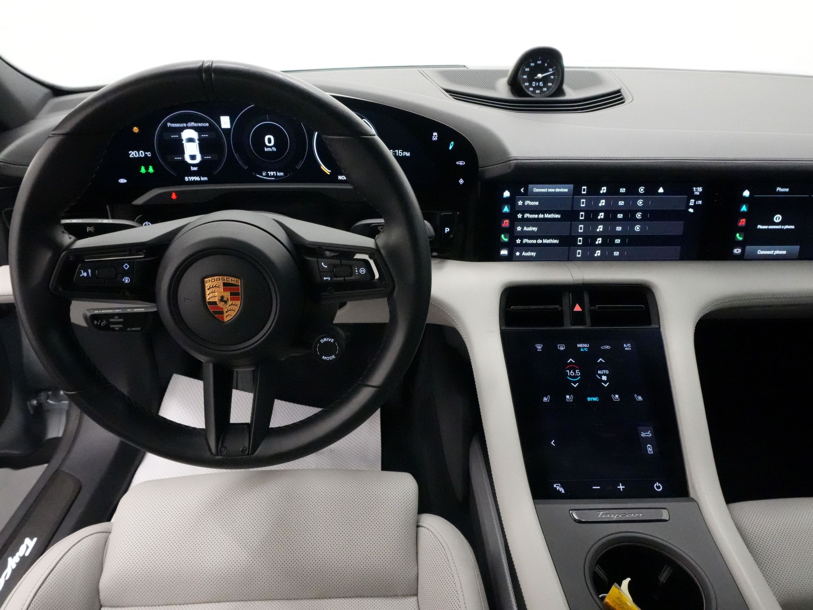 Porsche Taycan  2020 à Vancouver, Colombie-Britannique