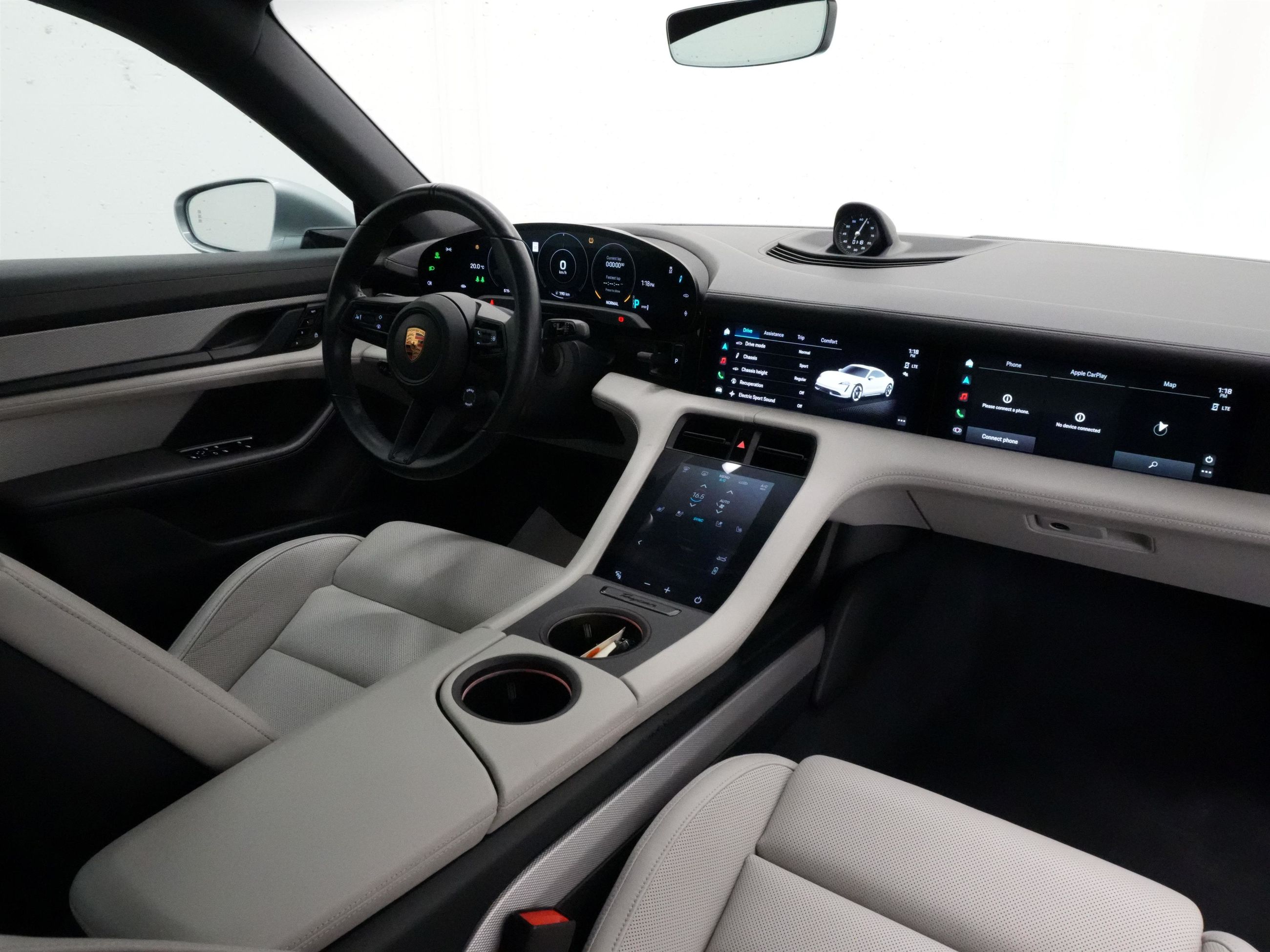 Porsche Taycan  2020 à Vancouver, Colombie-Britannique