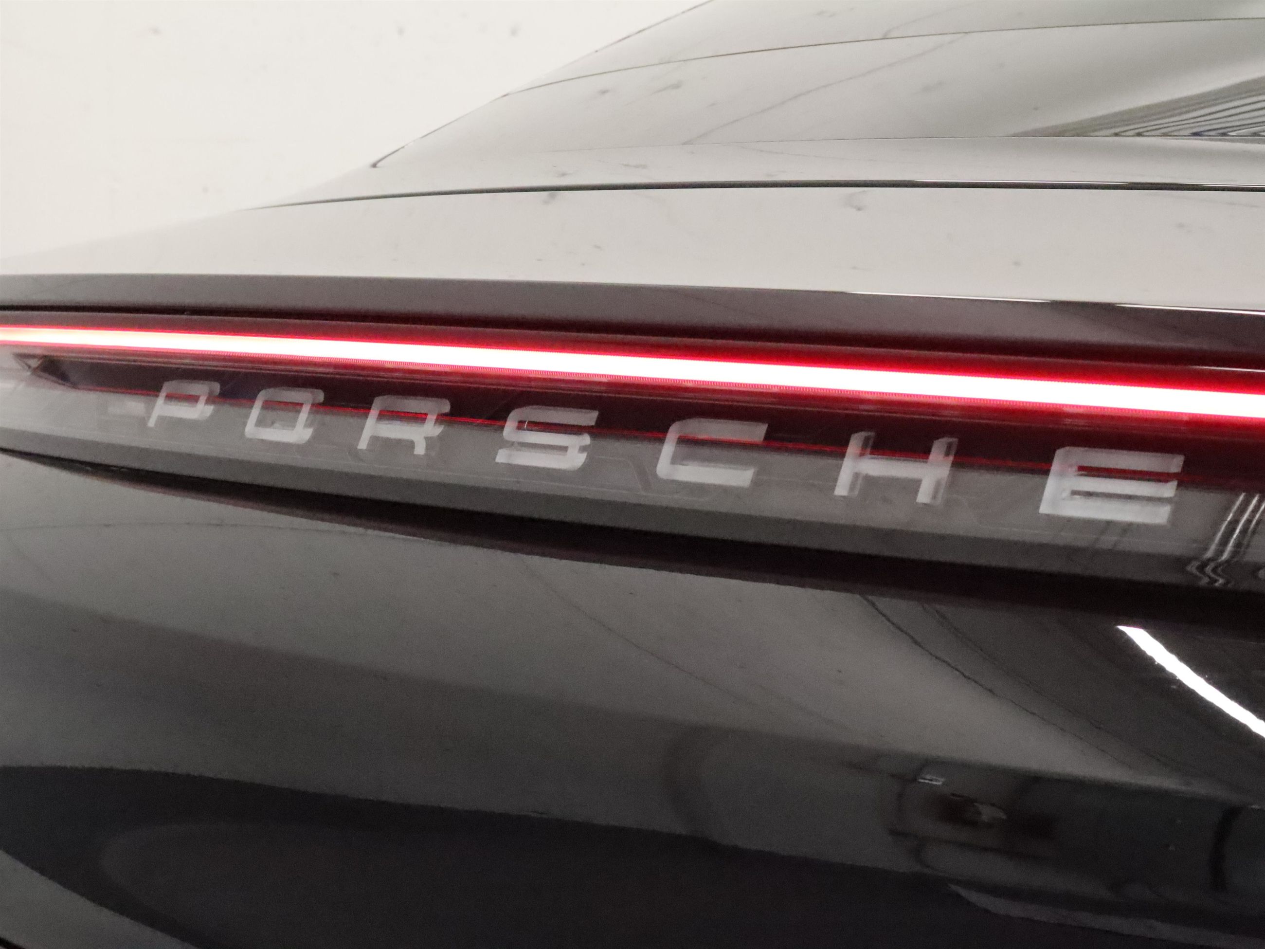 Porsche Taycan  2020 à Vancouver, Colombie-Britannique