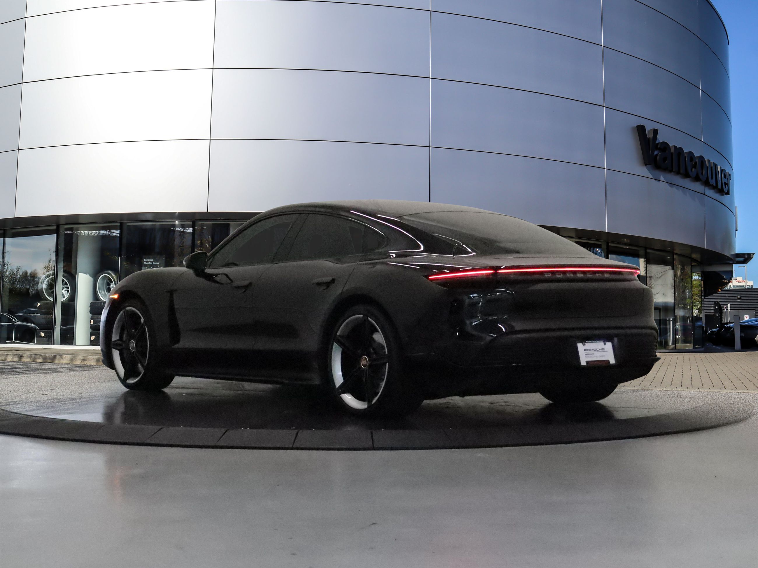 Porsche Taycan  2020 à Vancouver, Colombie-Britannique