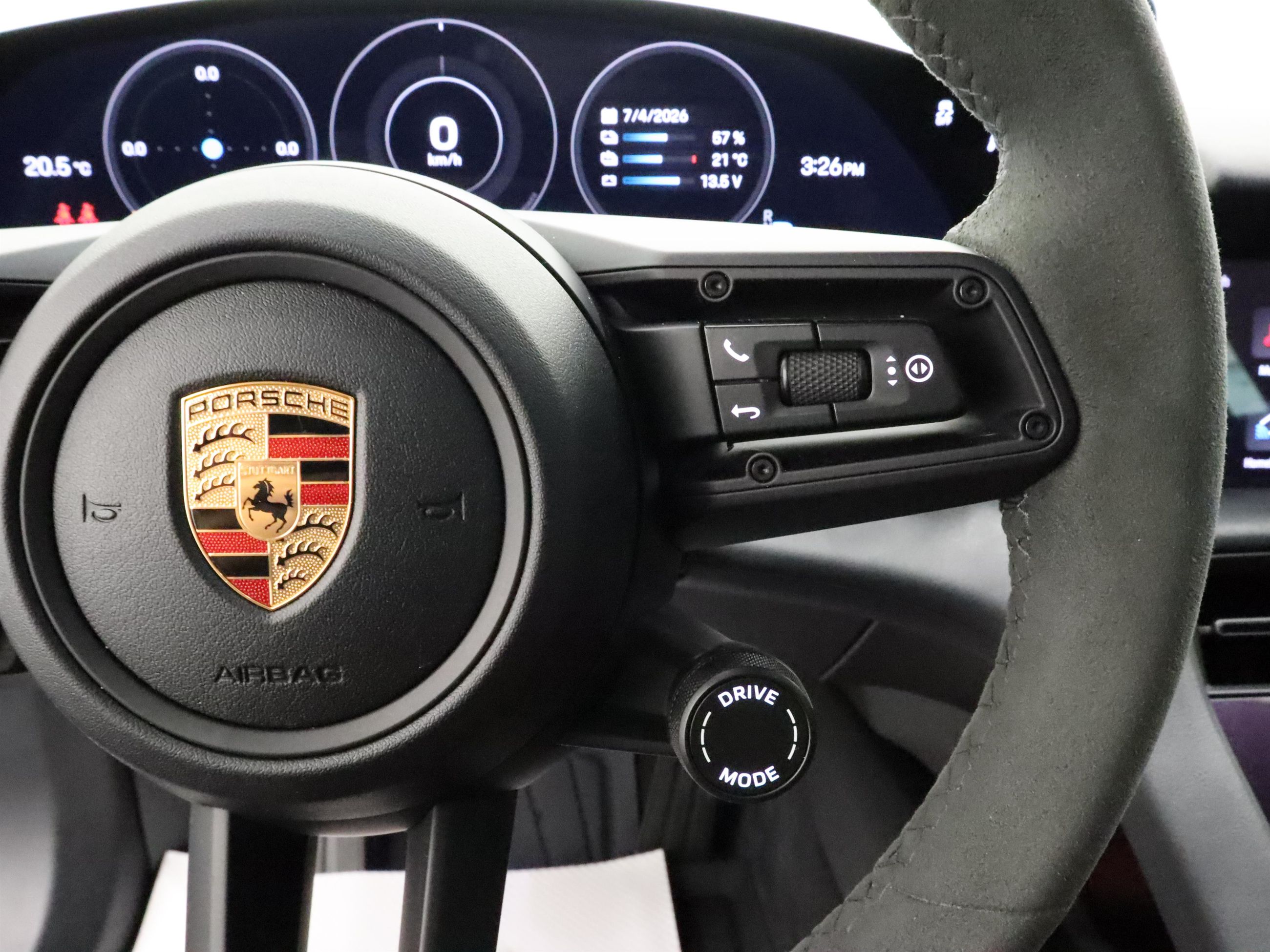 Porsche Taycan  2020 à Vancouver, Colombie-Britannique