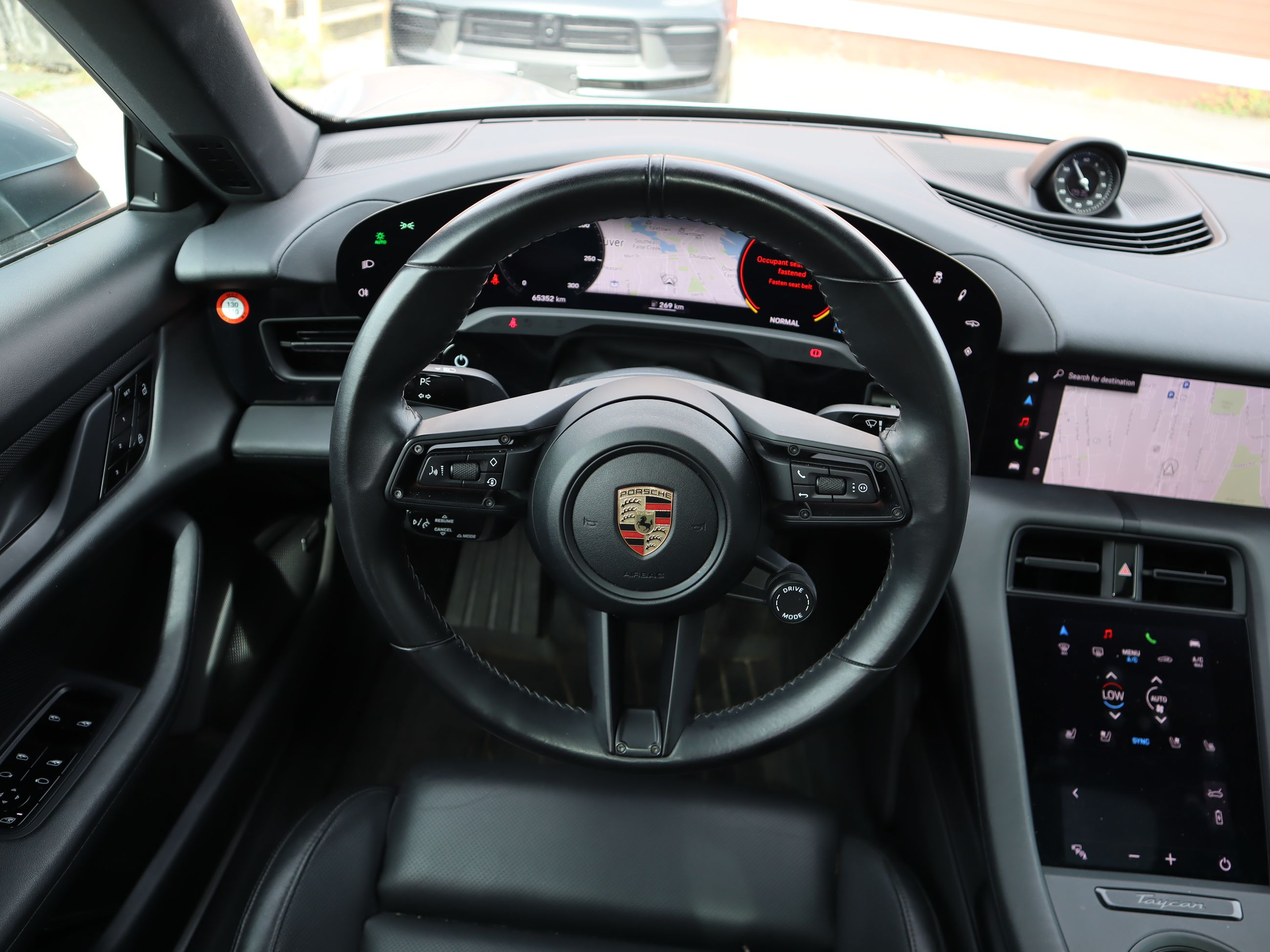 Porsche Taycan  2020 à Vancouver, Colombie-Britannique