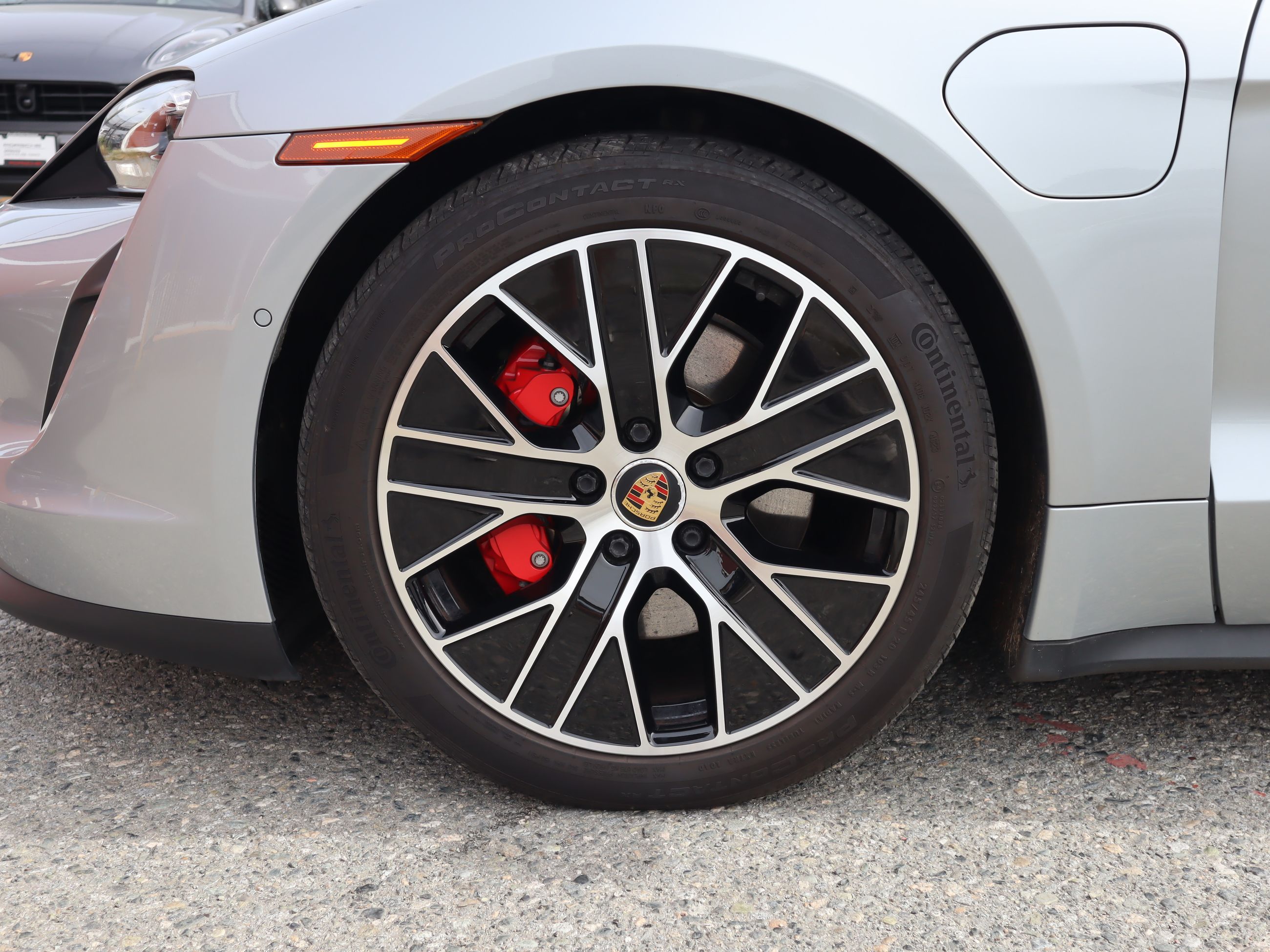 Porsche Taycan  2020 à Vancouver, Colombie-Britannique
