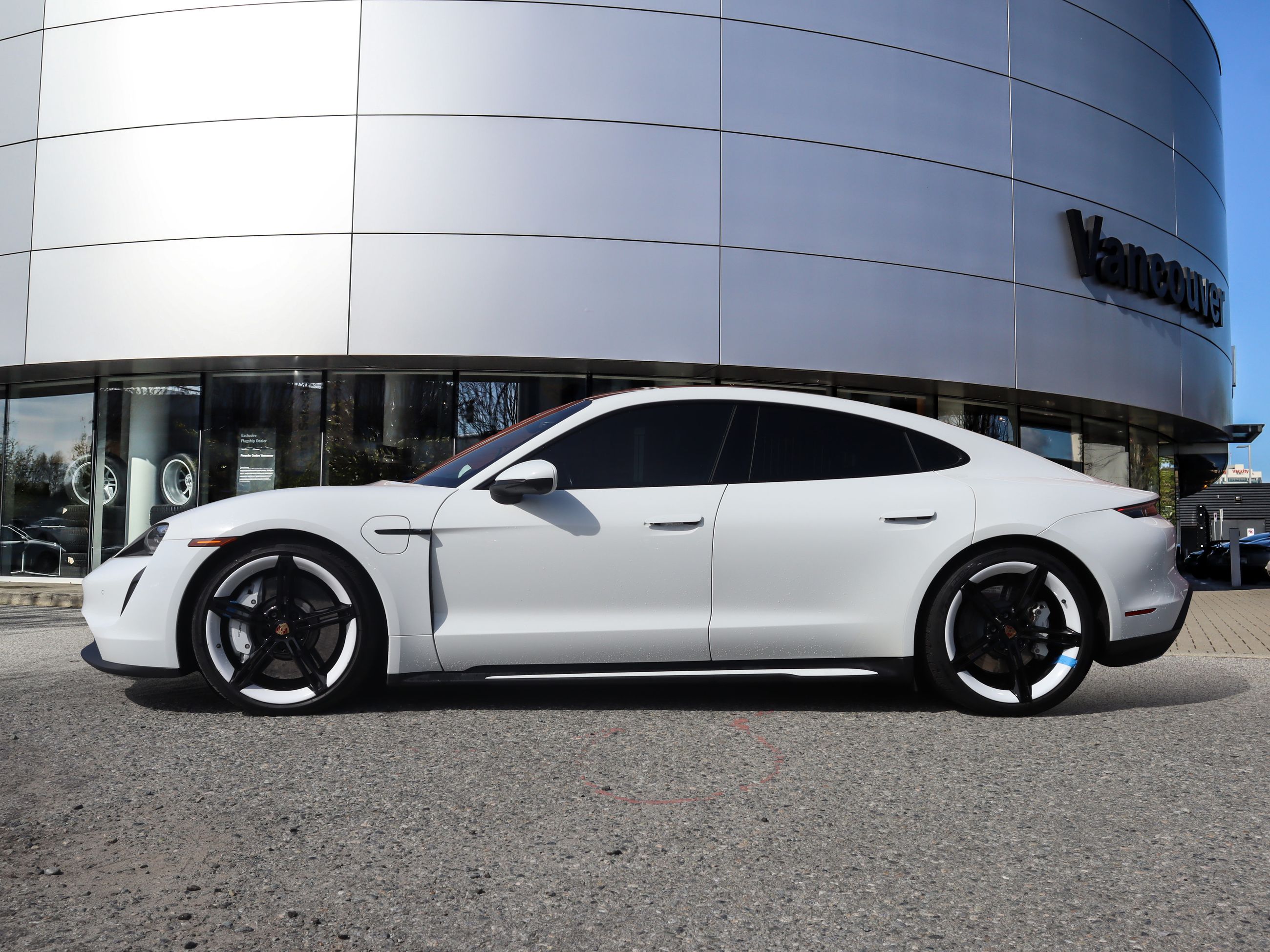 Porsche Taycan  2021 à Vancouver, Colombie-Britannique