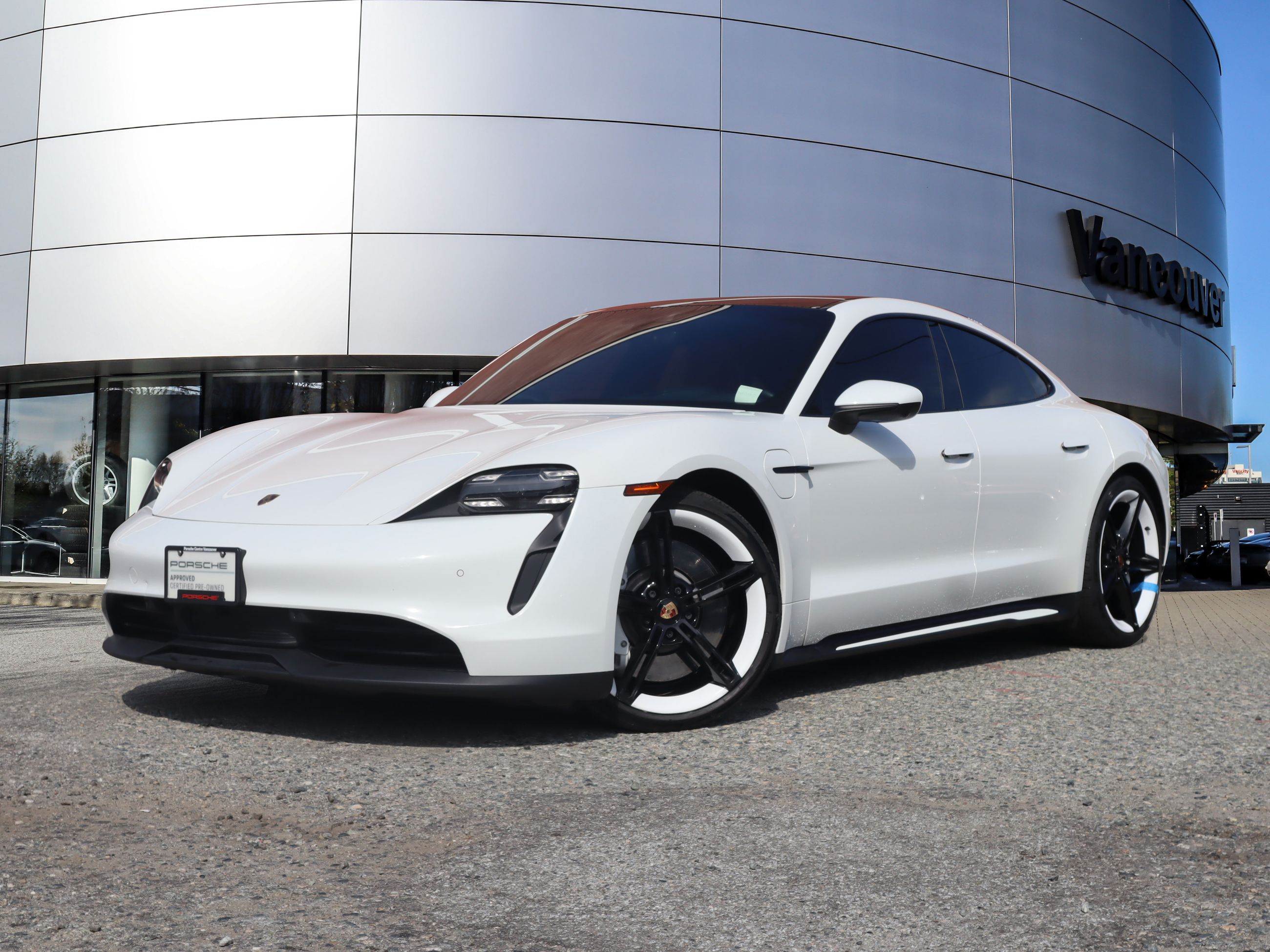 Porsche Taycan  2021 à Vancouver, Colombie-Britannique