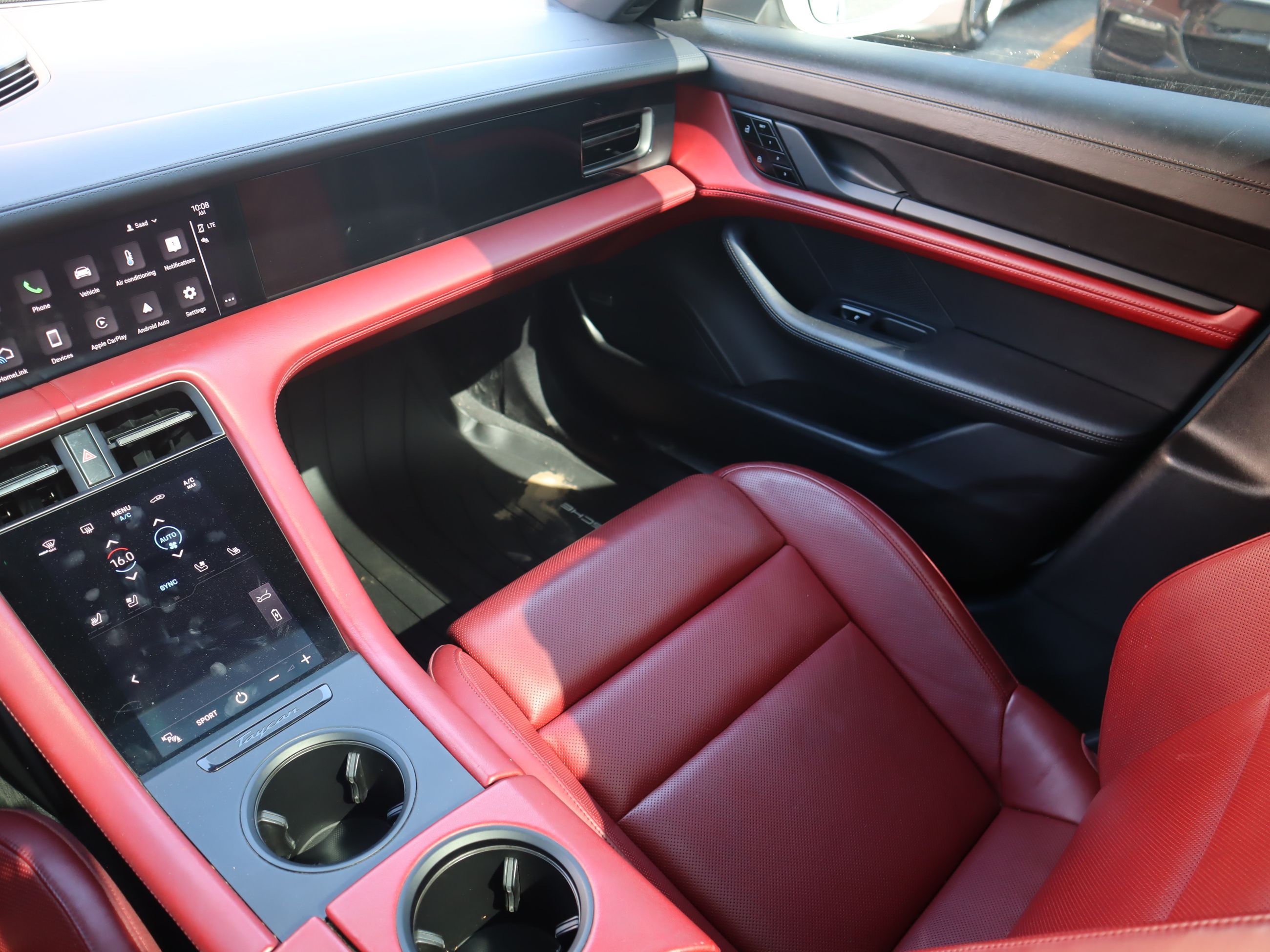 Porsche Taycan  2021 à Vancouver, Colombie-Britannique