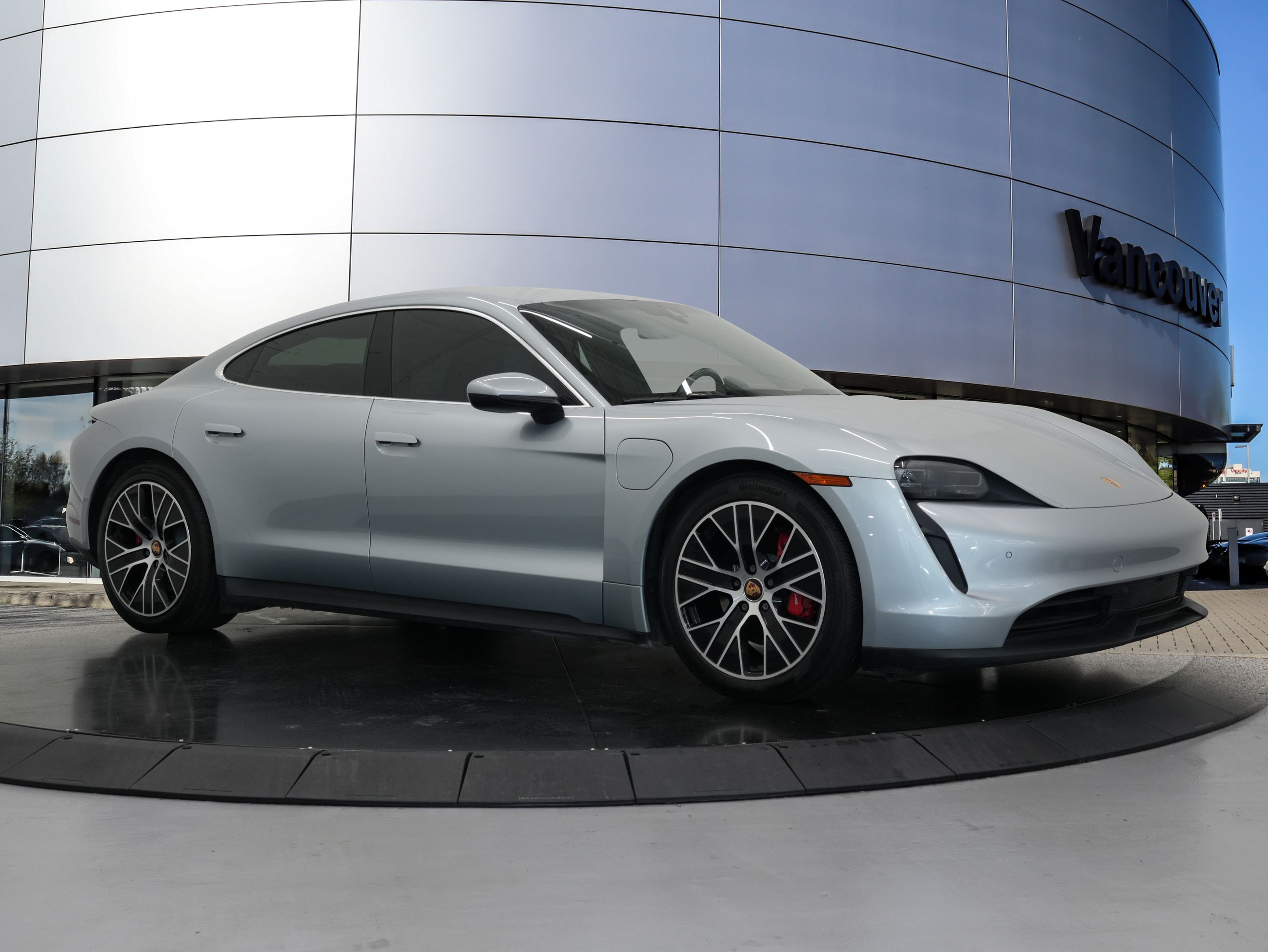 Porsche Taycan  2021 à Vancouver, Colombie-Britannique