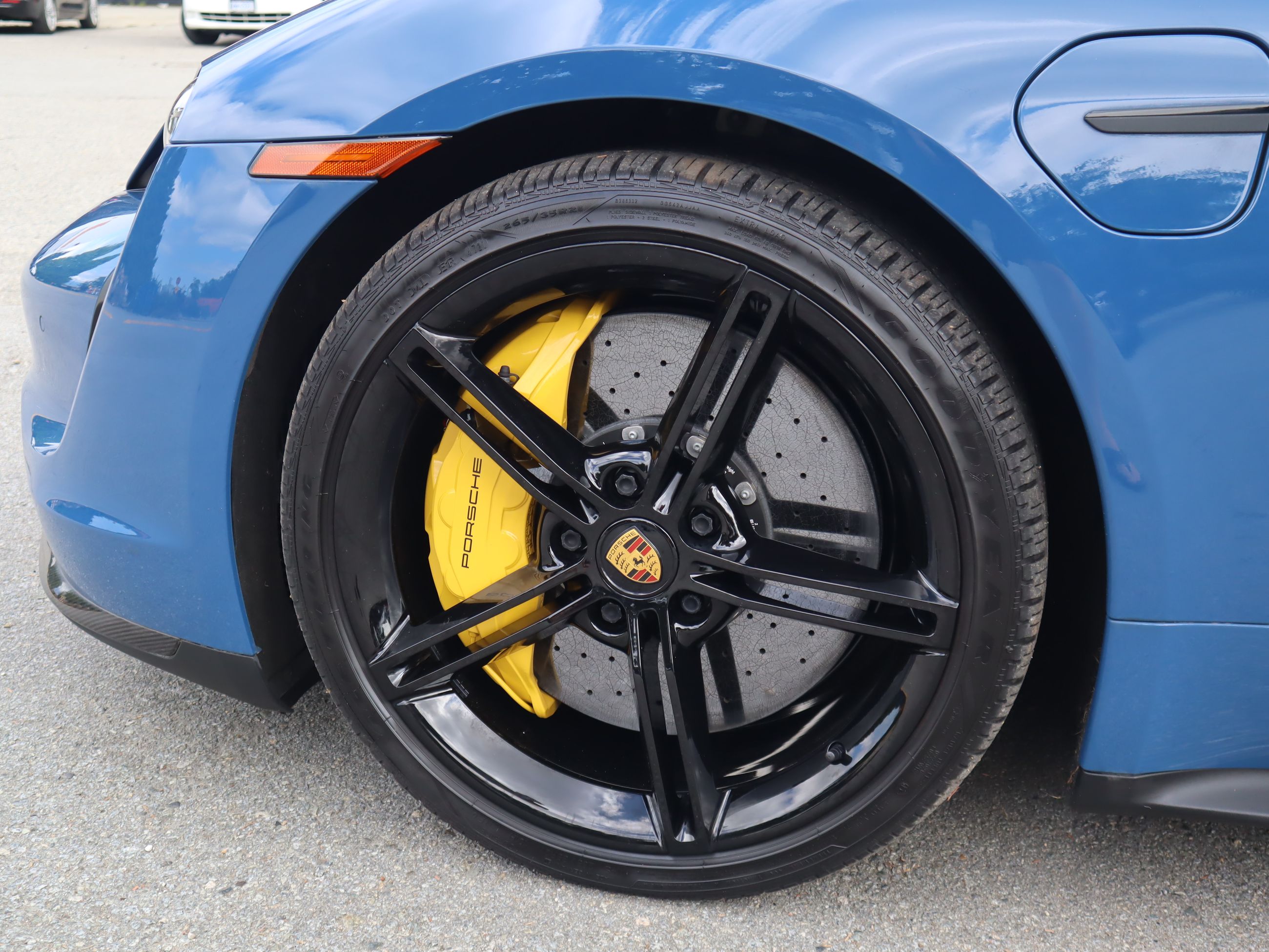 Porsche Taycan  2022 à Vancouver, Colombie-Britannique