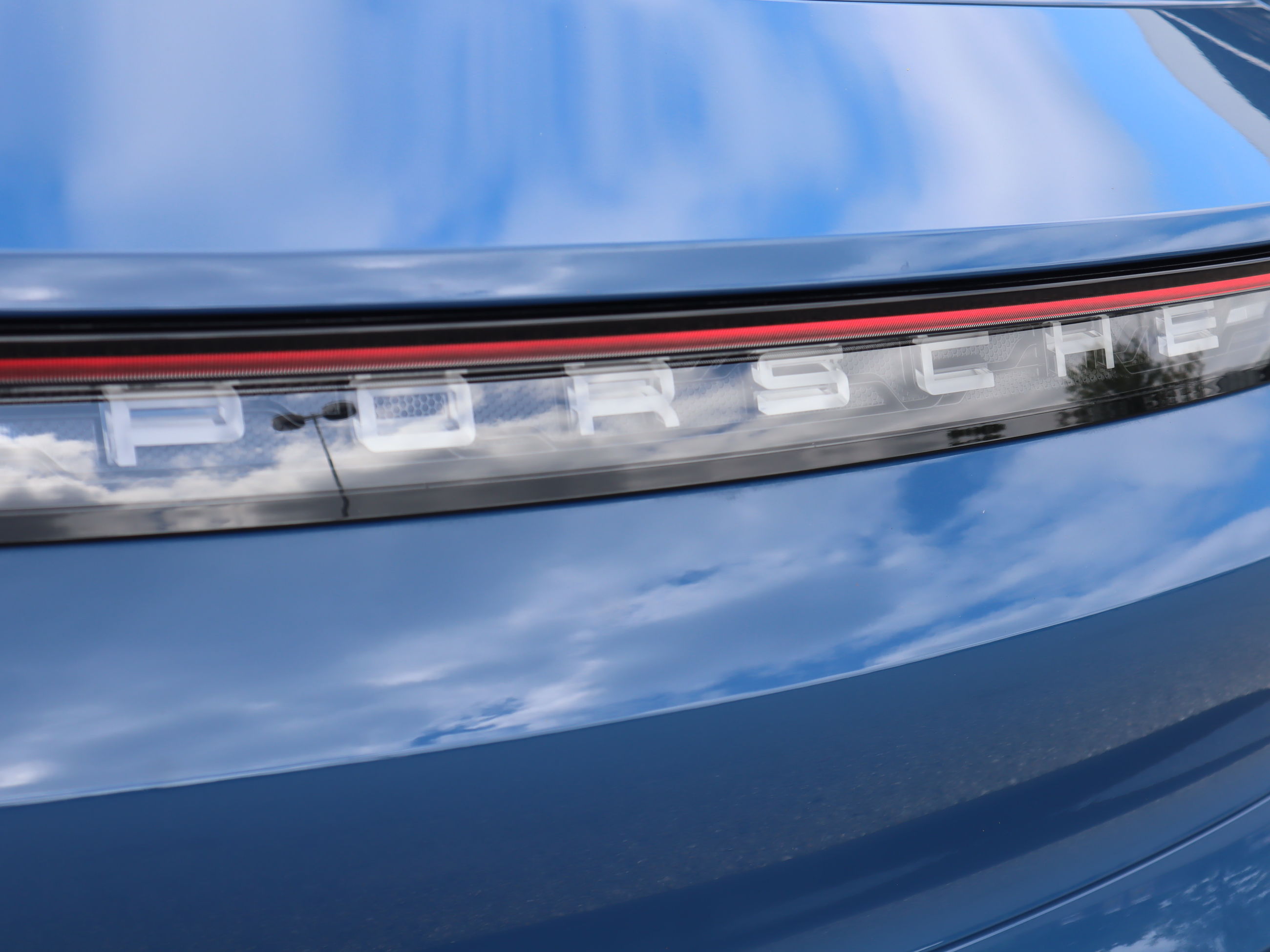 Porsche Taycan  2022 à Vancouver, Colombie-Britannique