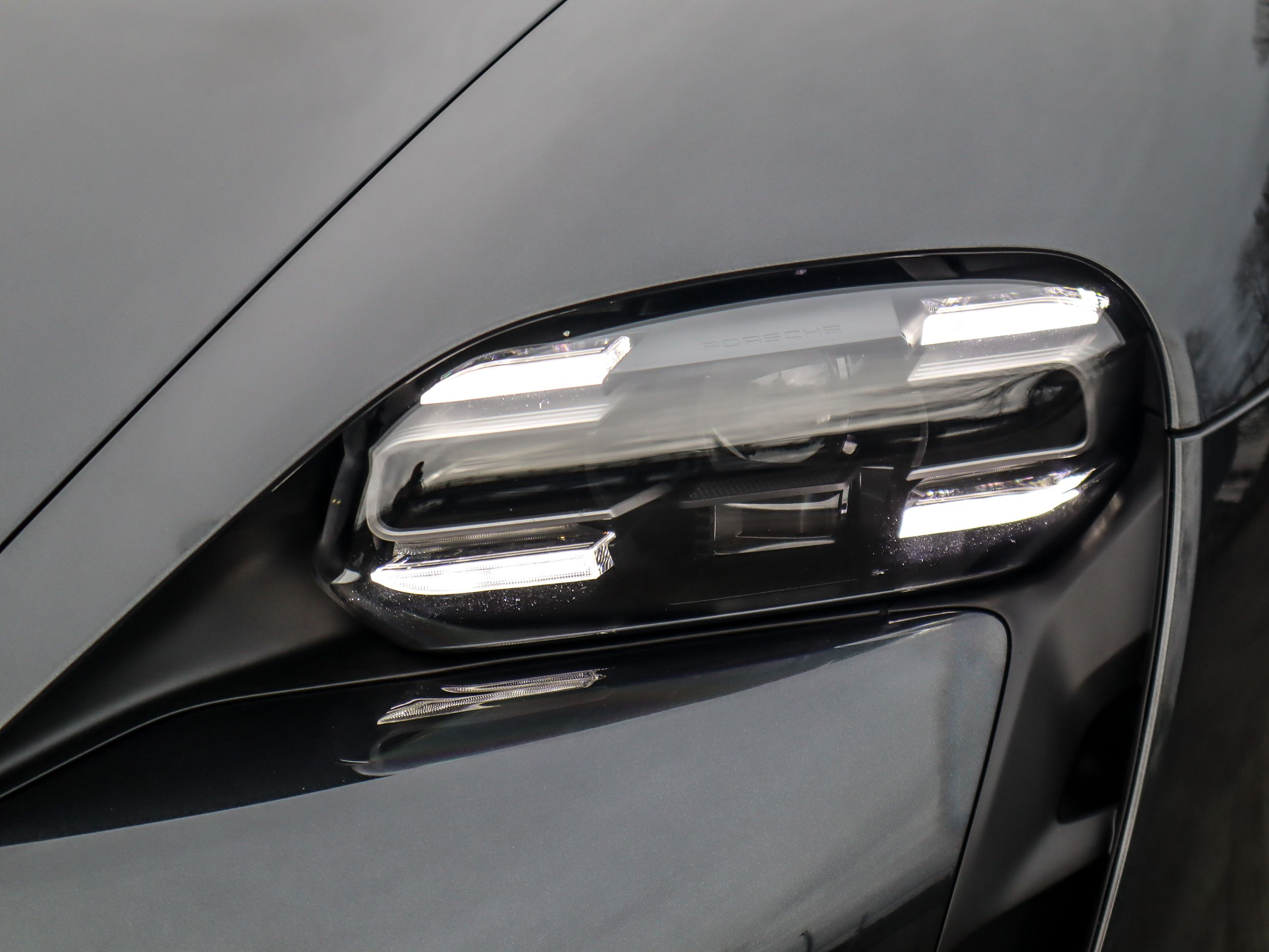 Porsche Taycan  2022 à Vancouver, Colombie-Britannique