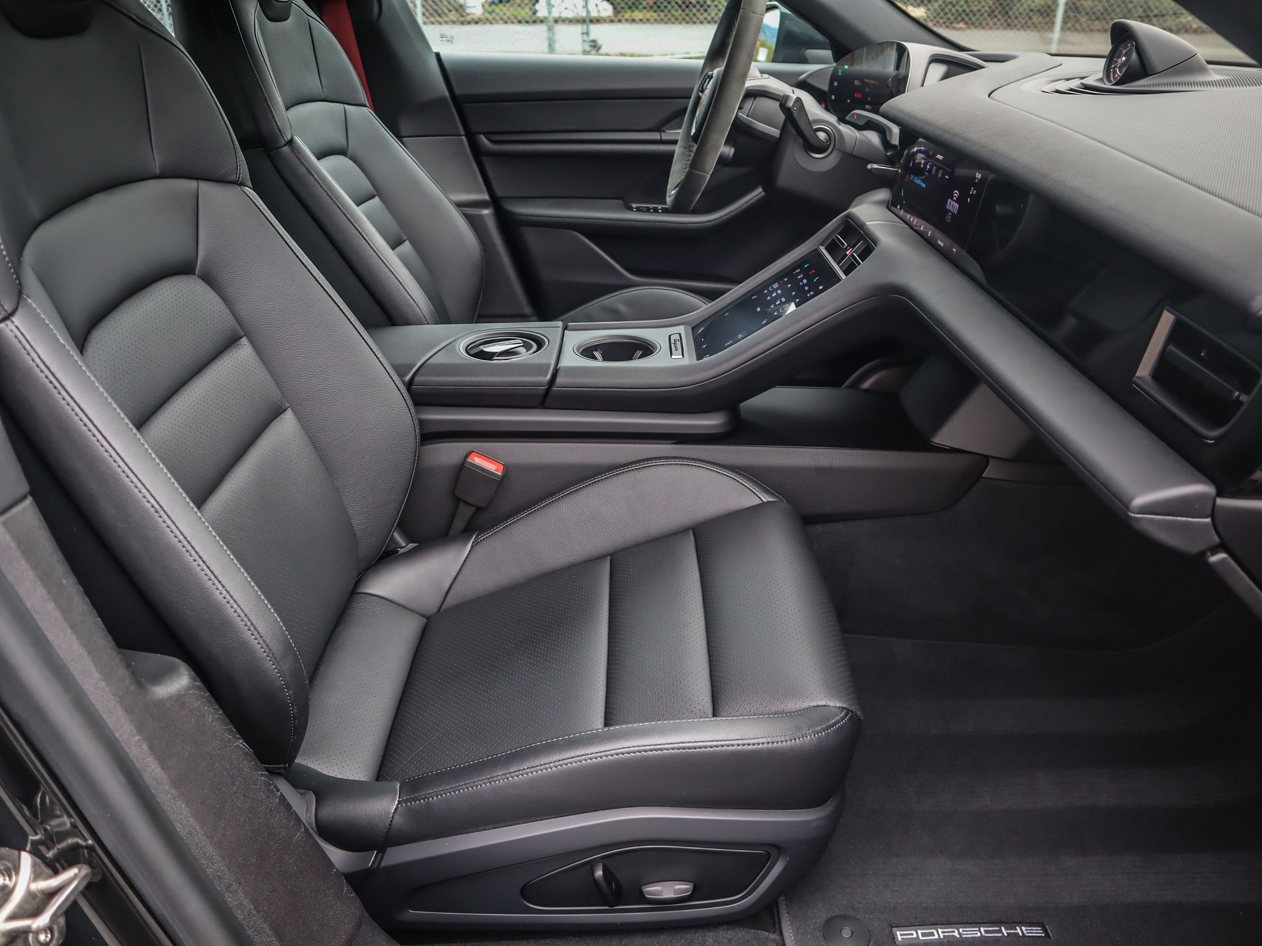 Porsche Taycan  2022 à Vancouver, Colombie-Britannique