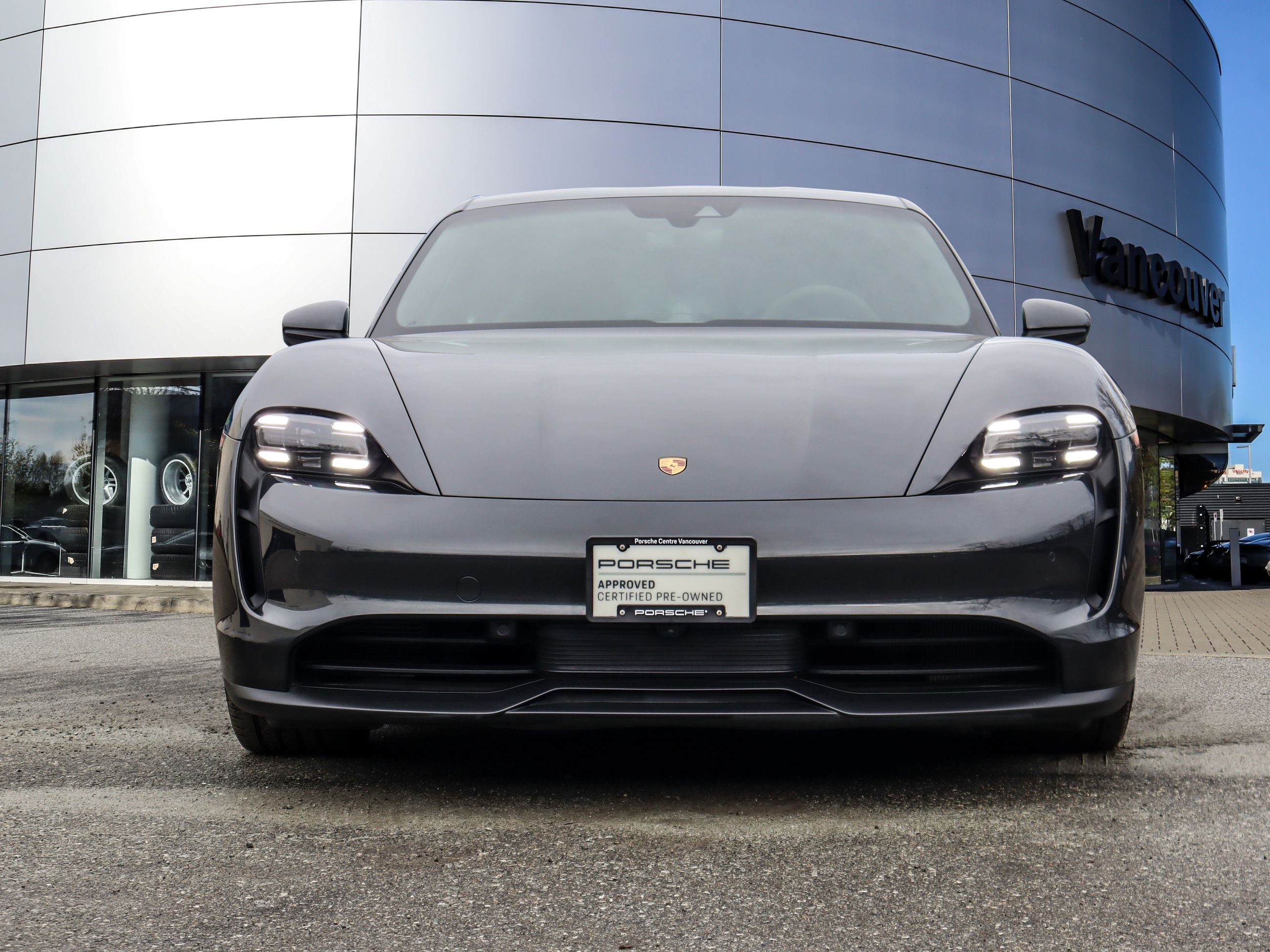 Porsche Taycan  2022 à Vancouver, Colombie-Britannique