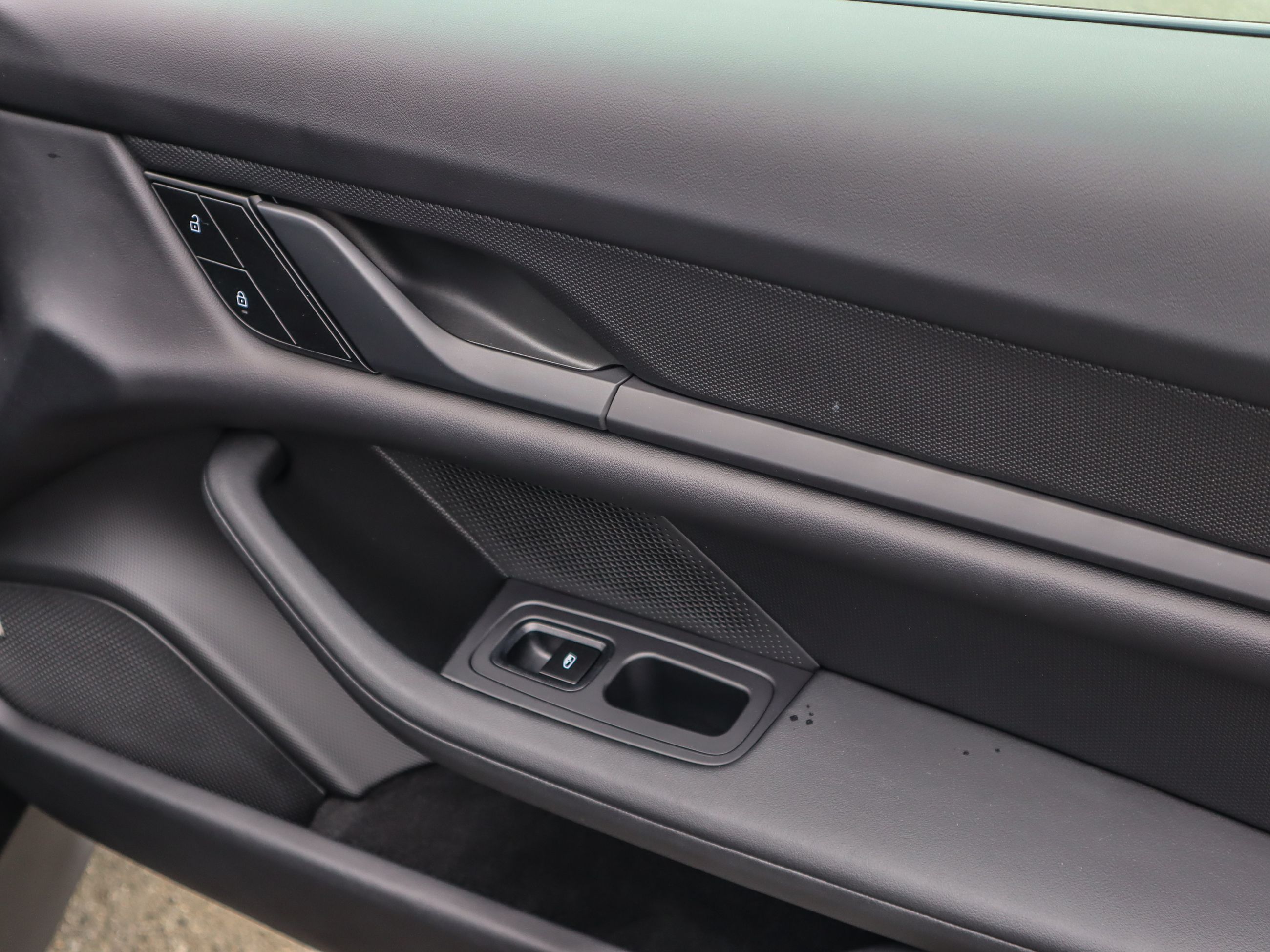 Porsche Taycan  2022 à Vancouver, Colombie-Britannique