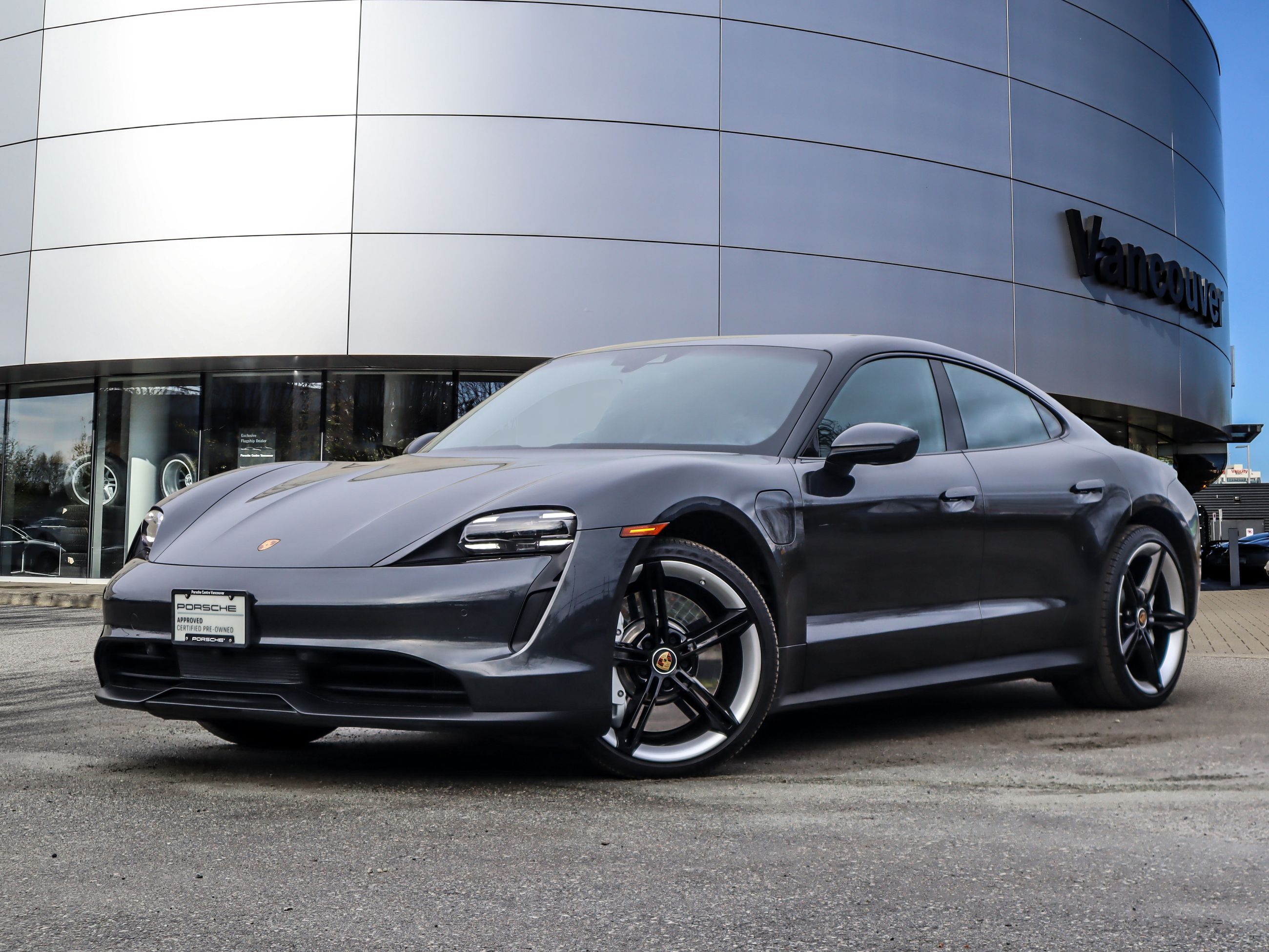 Porsche Taycan  2022 à Vancouver, Colombie-Britannique