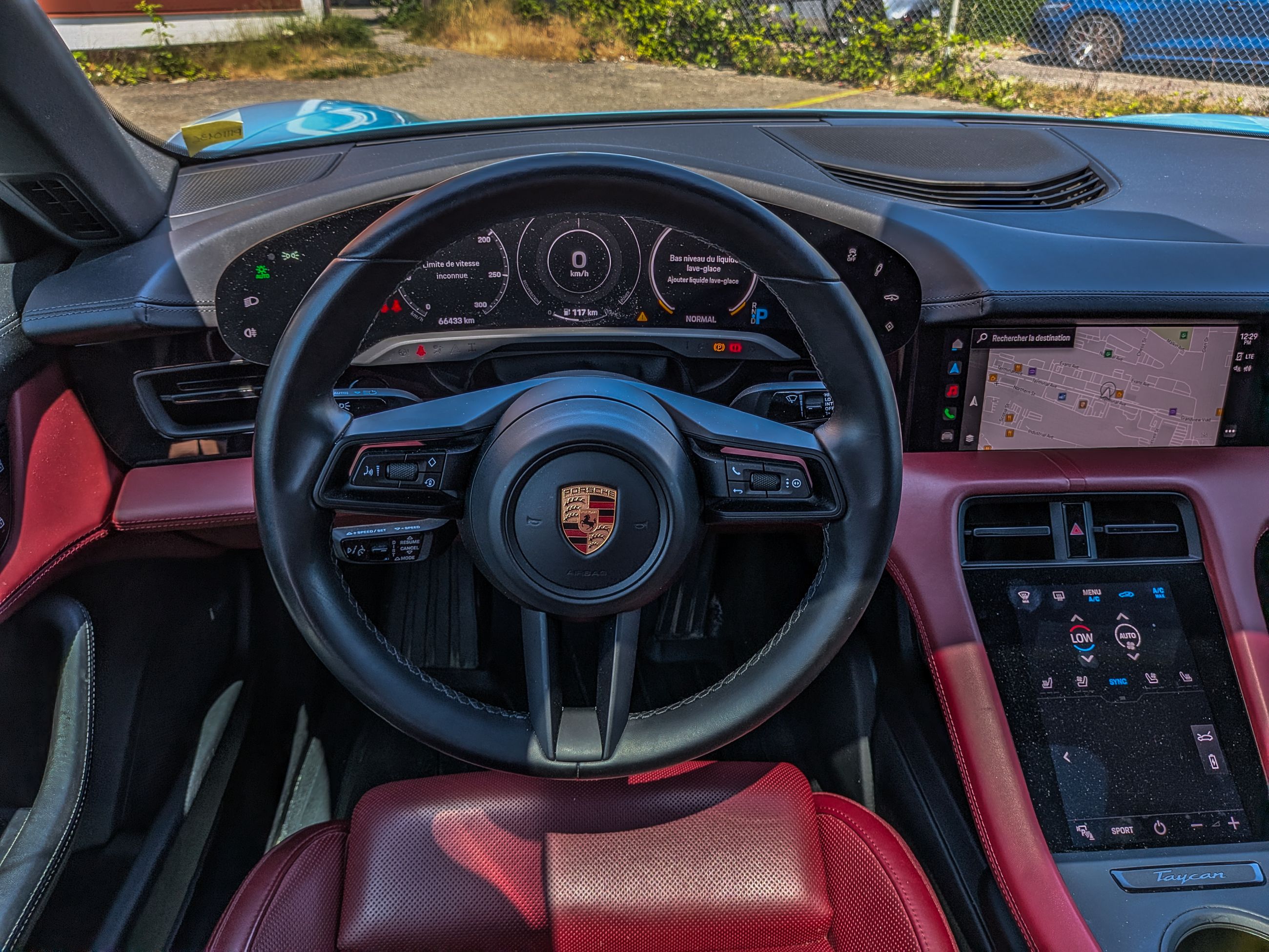 Porsche Taycan  2022 à Vancouver, Colombie-Britannique