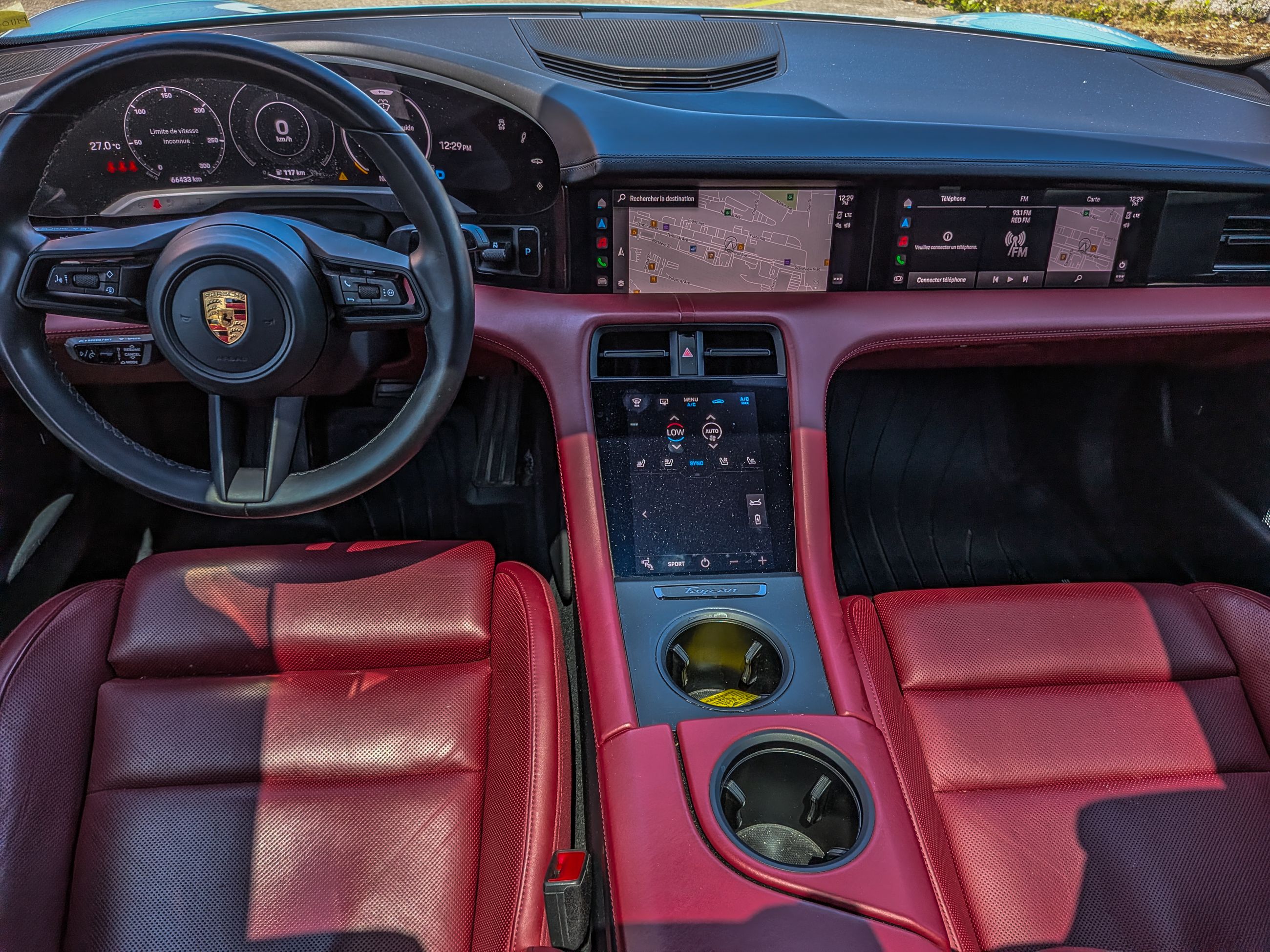 Porsche Taycan  2022 à Vancouver, Colombie-Britannique