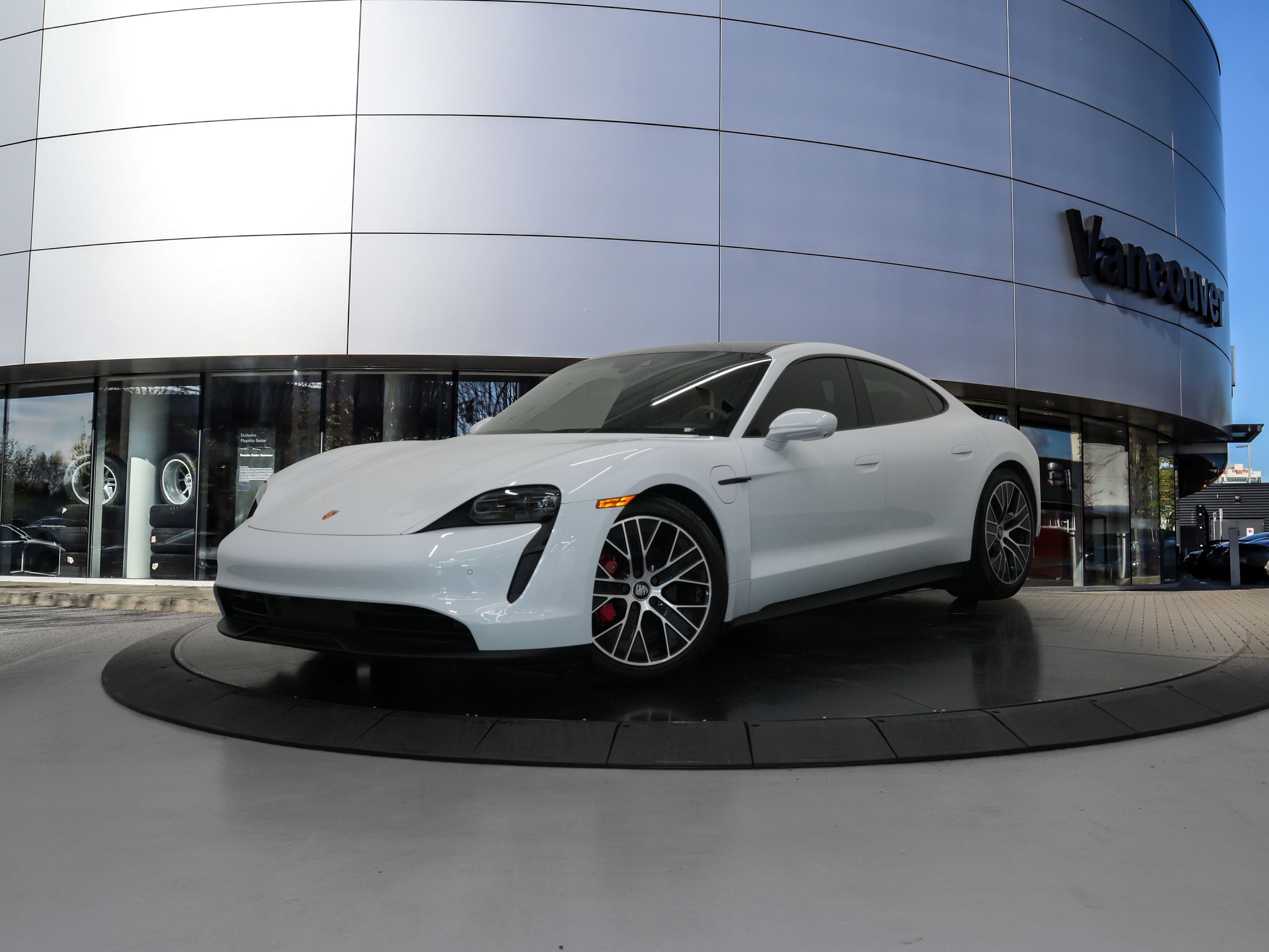 Porsche Taycan  2022 à Vancouver, Colombie-Britannique