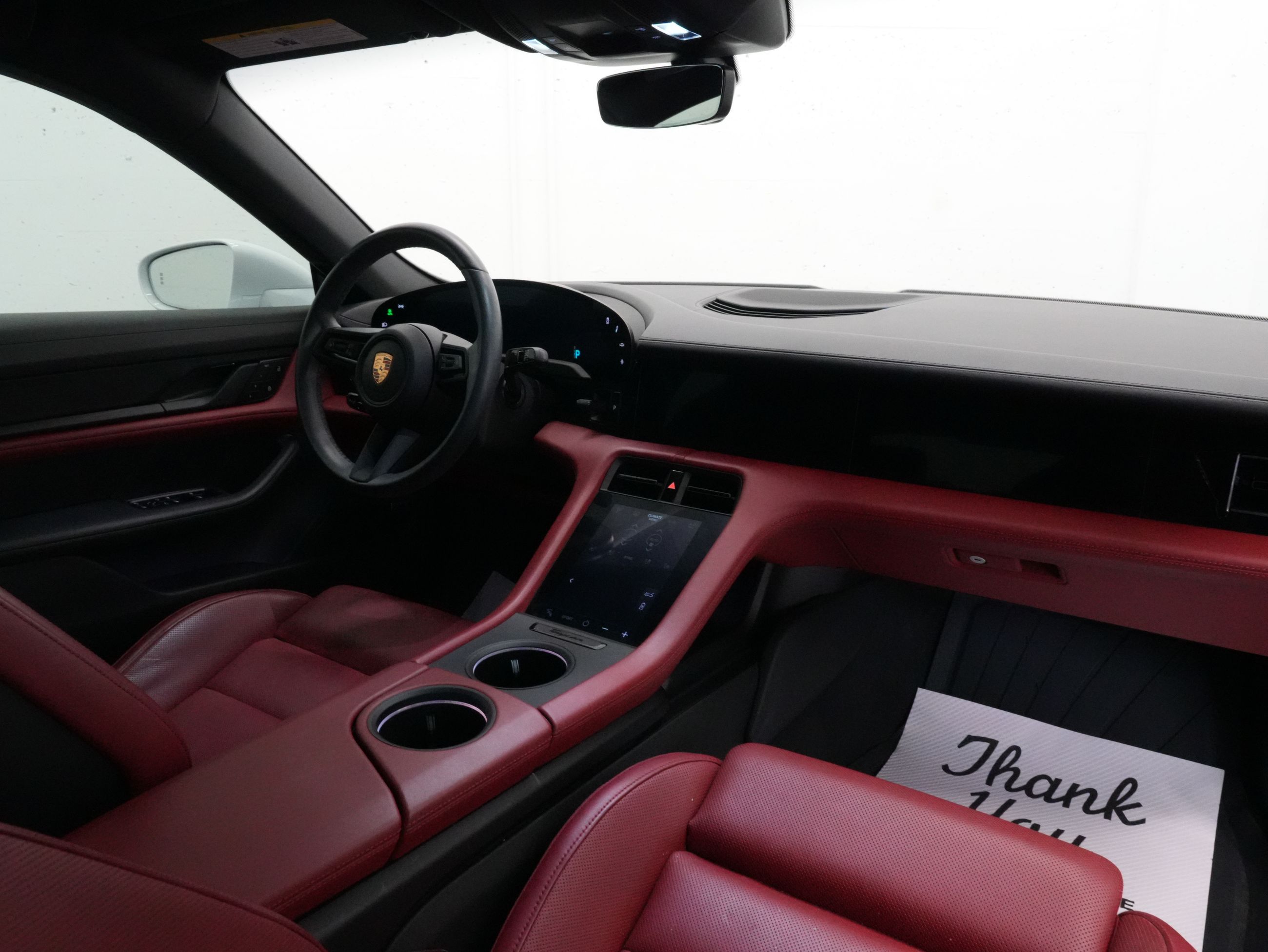 Porsche Taycan  2022 à Vancouver, Colombie-Britannique