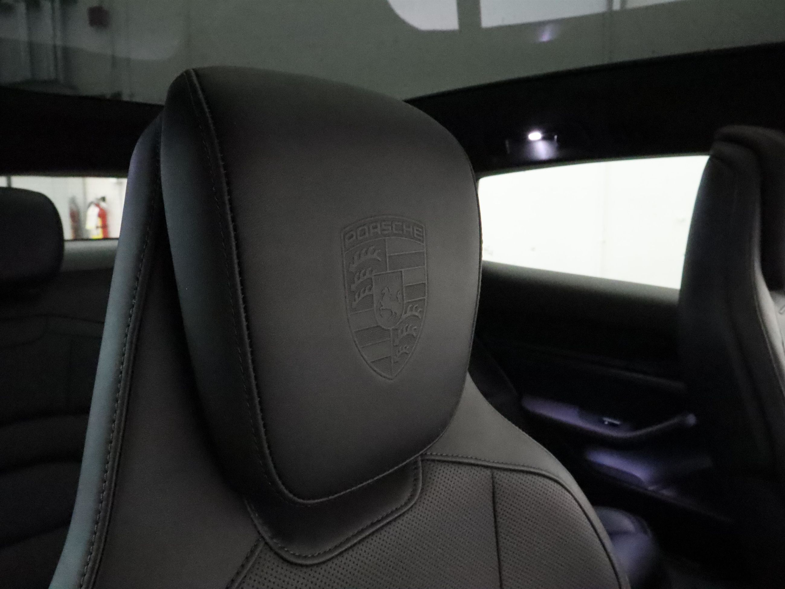 Porsche Taycan  2022 à Vancouver, Colombie-Britannique