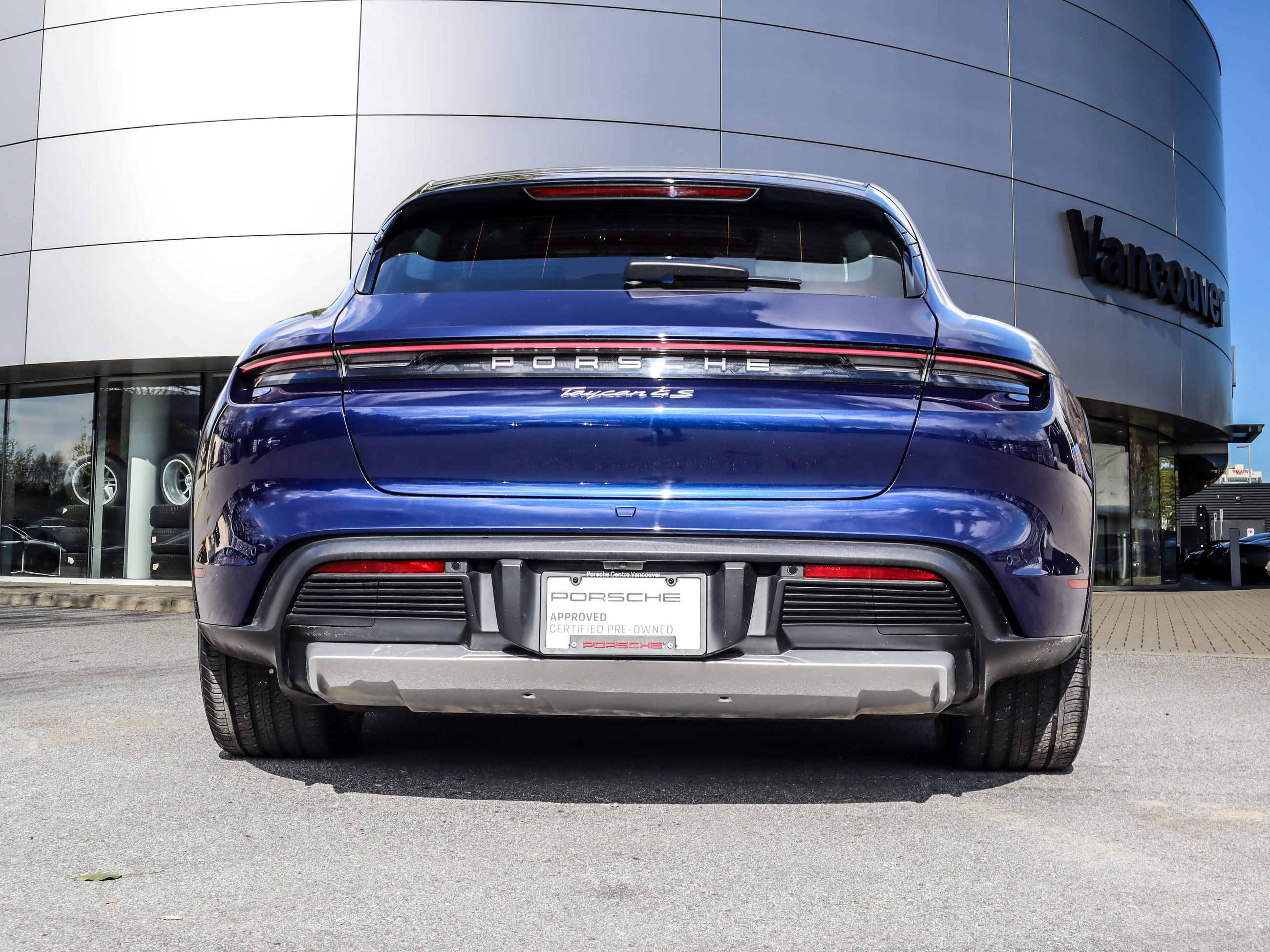 Porsche Taycan  2023 à Vancouver, Colombie-Britannique