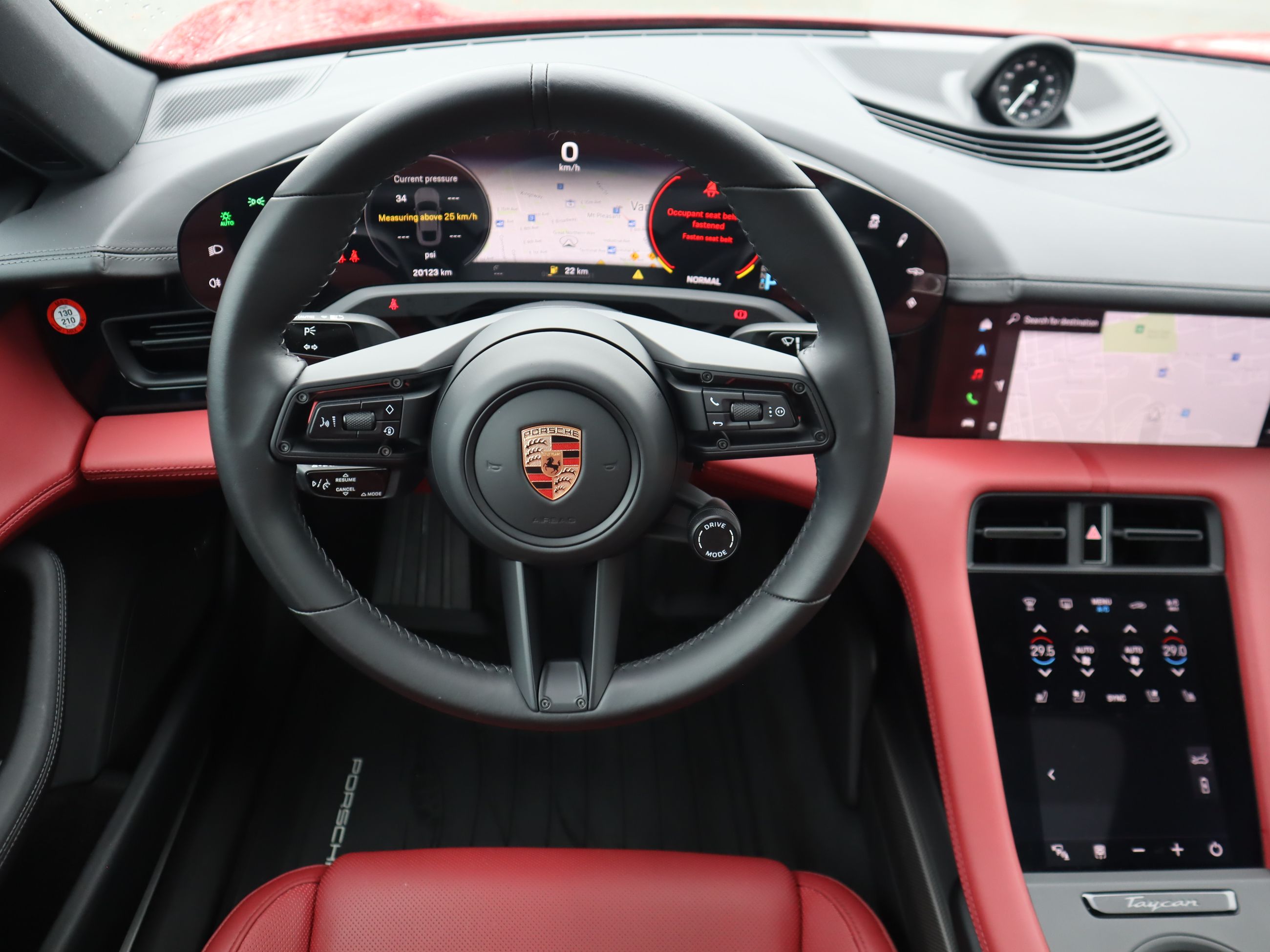 Porsche Taycan  2023 à Vancouver, Colombie-Britannique