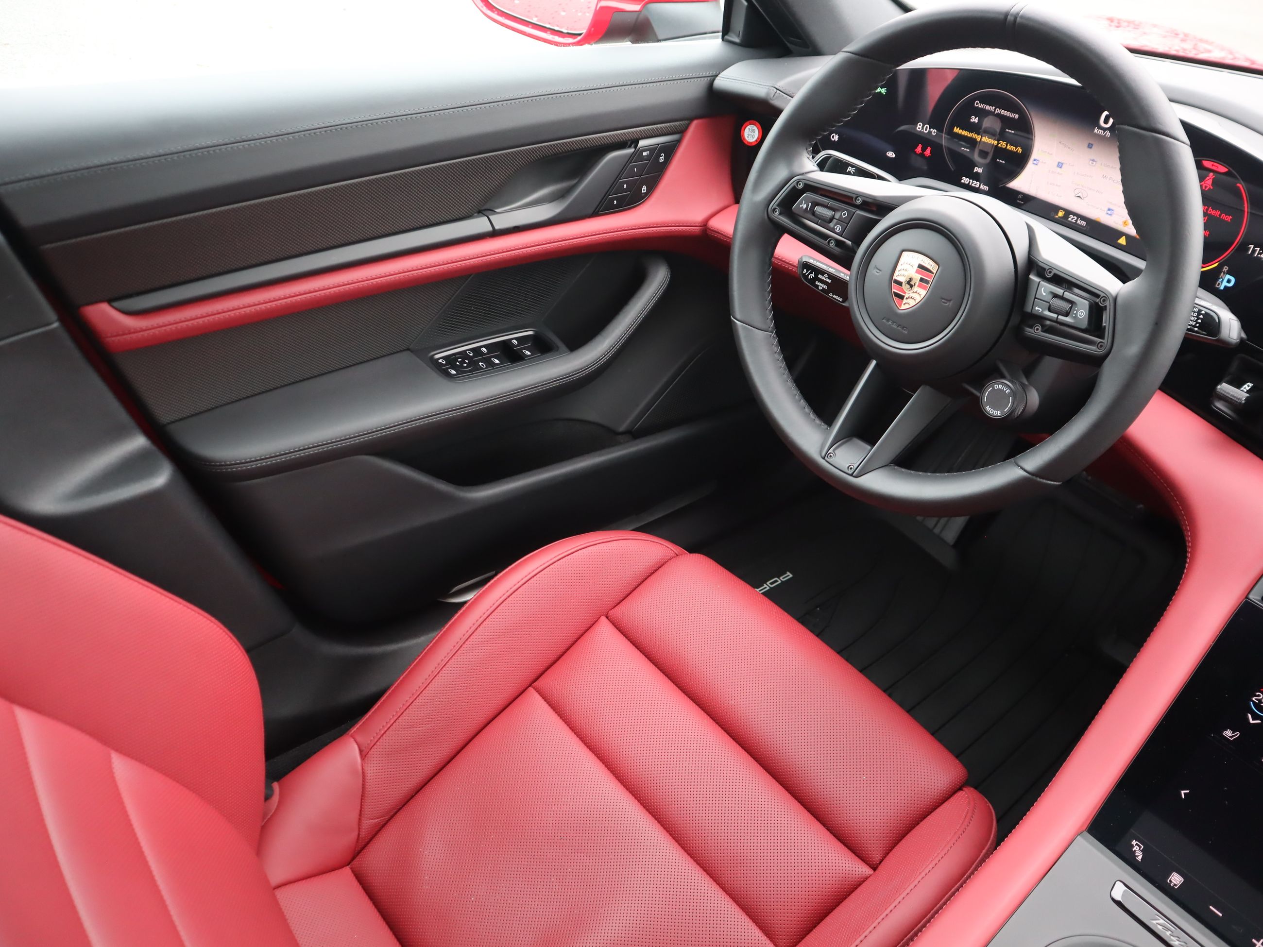 Porsche Taycan  2023 à Vancouver, Colombie-Britannique