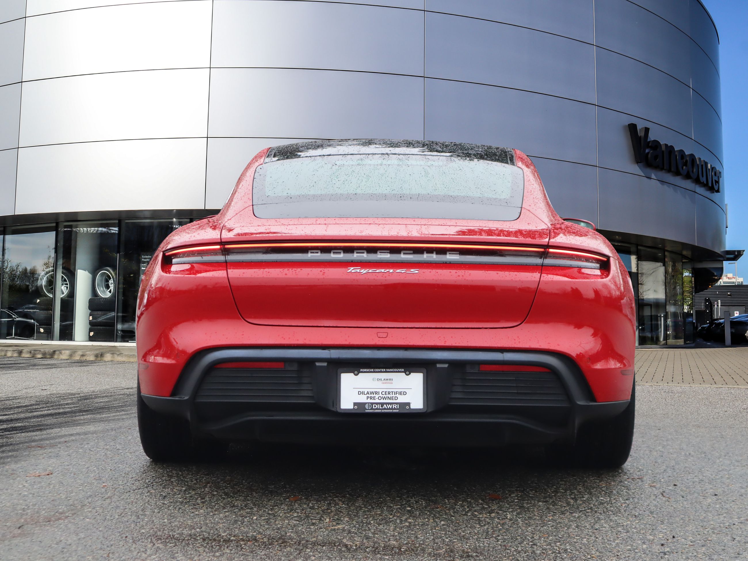 Porsche Taycan  2023 à Vancouver, Colombie-Britannique