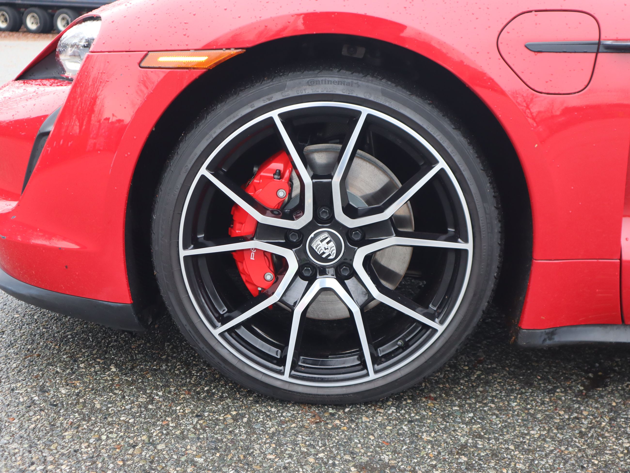 Porsche Taycan  2023 à Vancouver, Colombie-Britannique