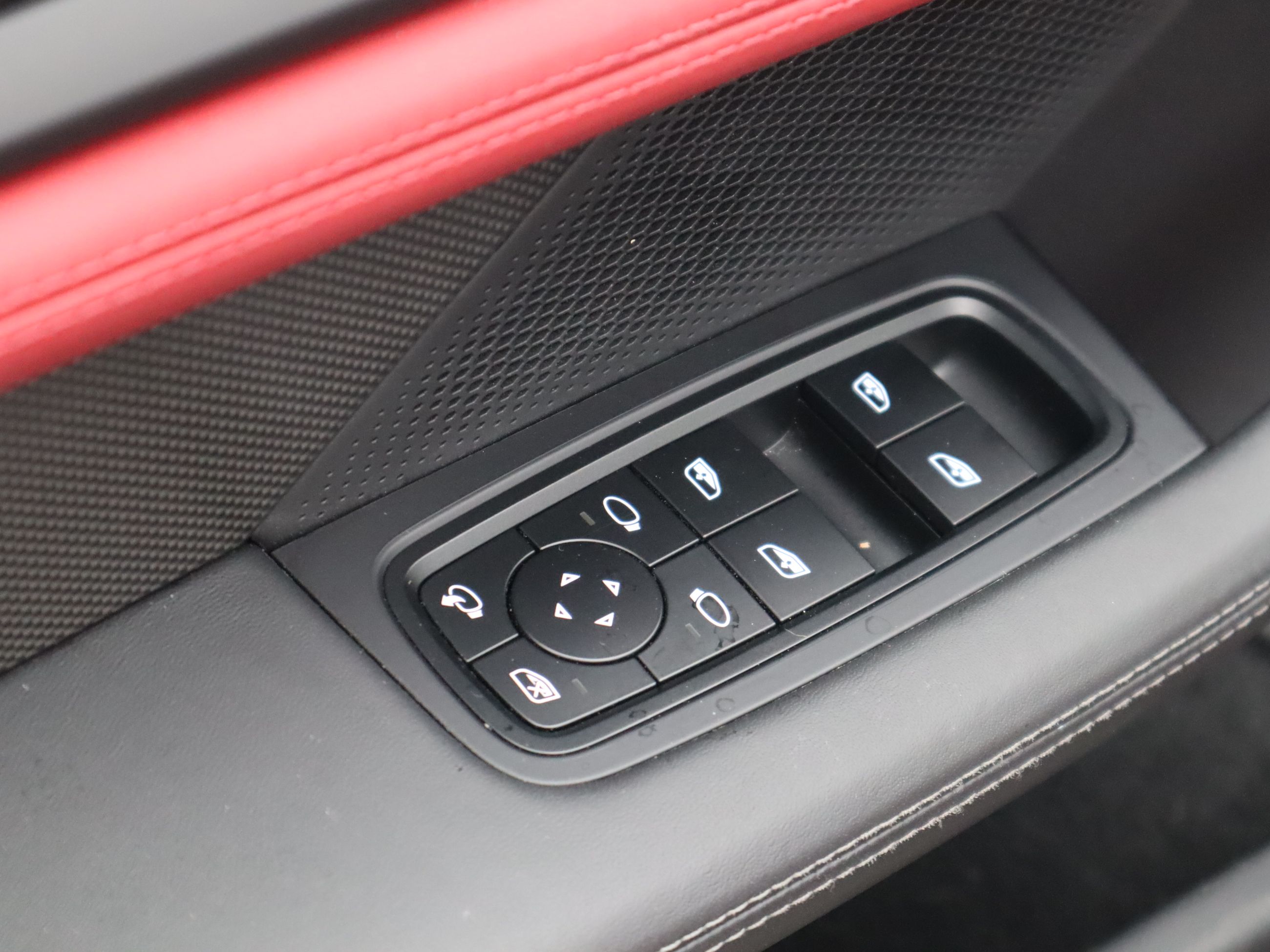 Porsche Taycan  2023 à Vancouver, Colombie-Britannique