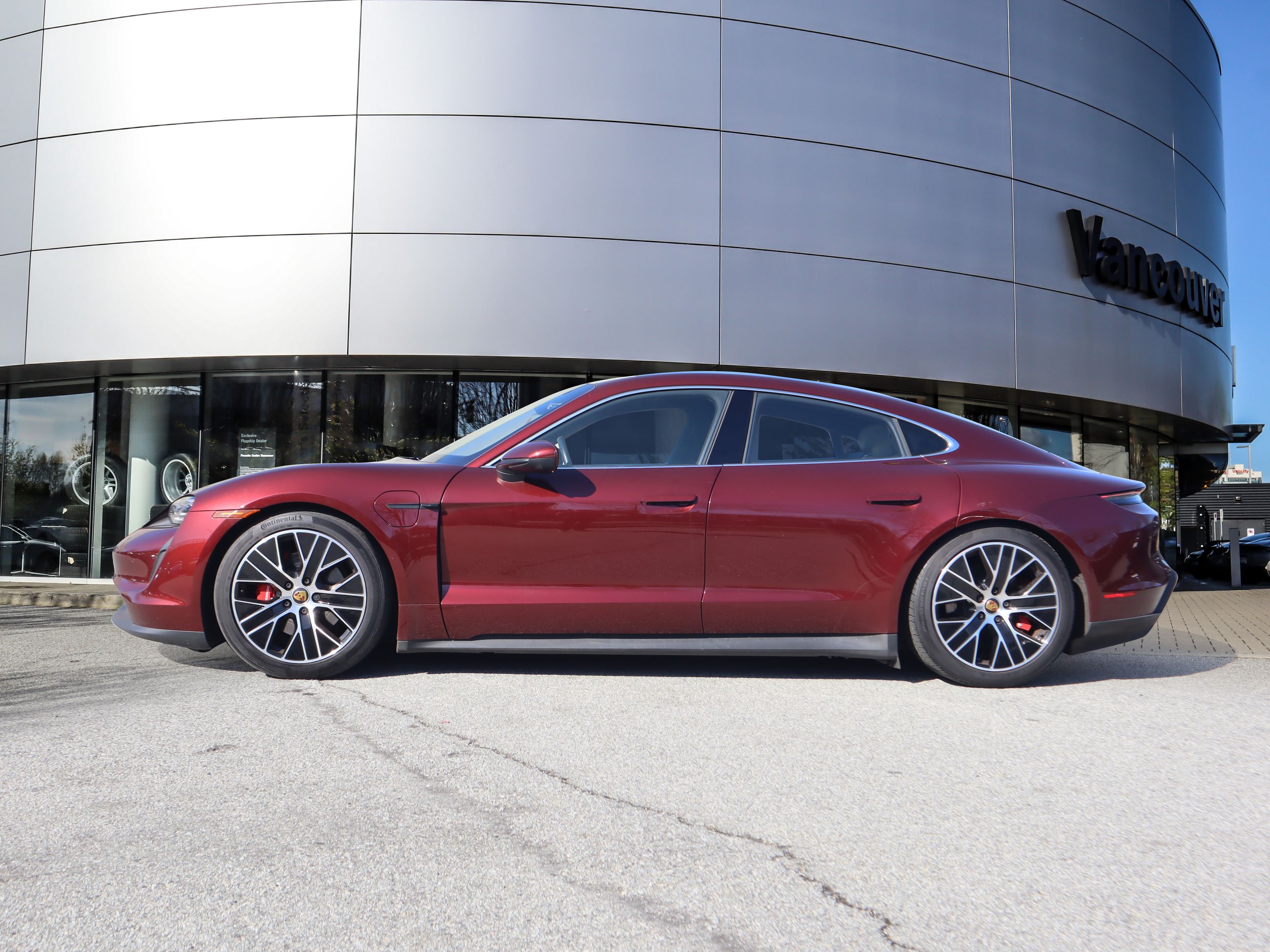 Porsche Taycan  2023 à Vancouver, Colombie-Britannique