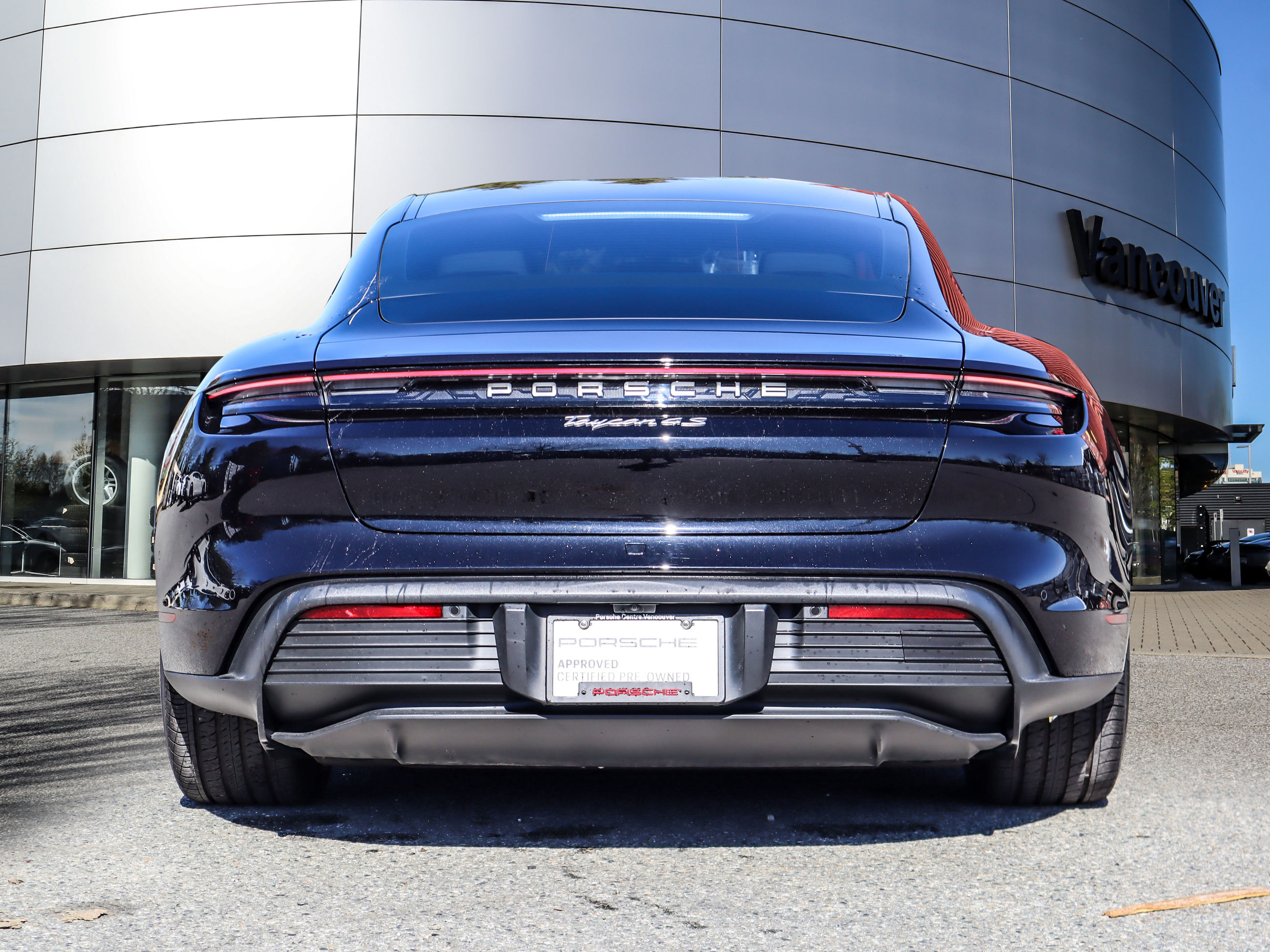 Porsche Taycan  2024 à Vancouver, Colombie-Britannique
