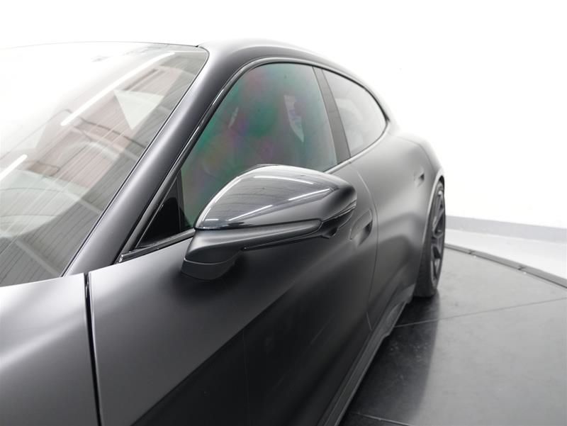 Porsche Taycan  2024 à Vancouver, Colombie-Britannique