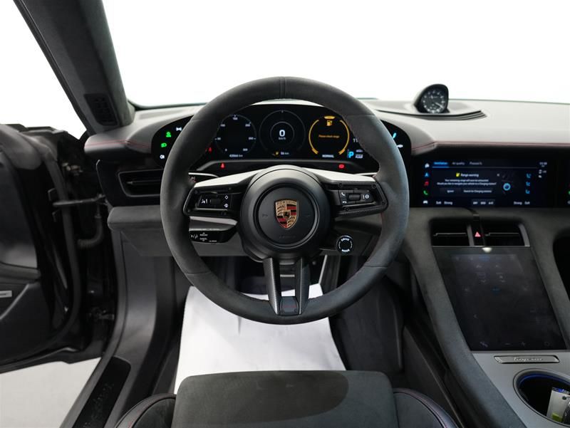Porsche Taycan  2024 à Vancouver, Colombie-Britannique