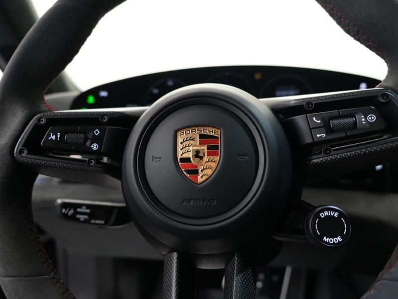 Porsche Taycan  2024 à Vancouver, Colombie-Britannique
