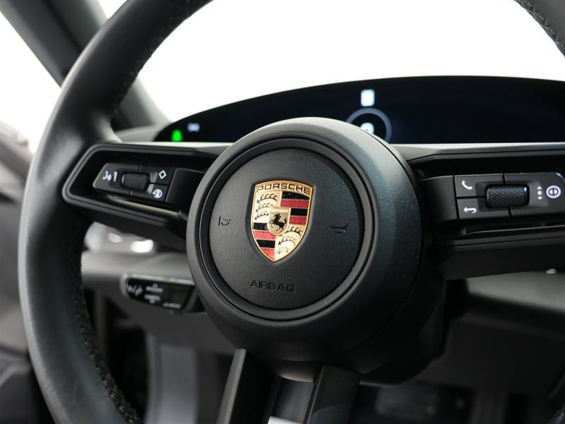 Porsche Taycan  2024 à Vancouver, Colombie-Britannique